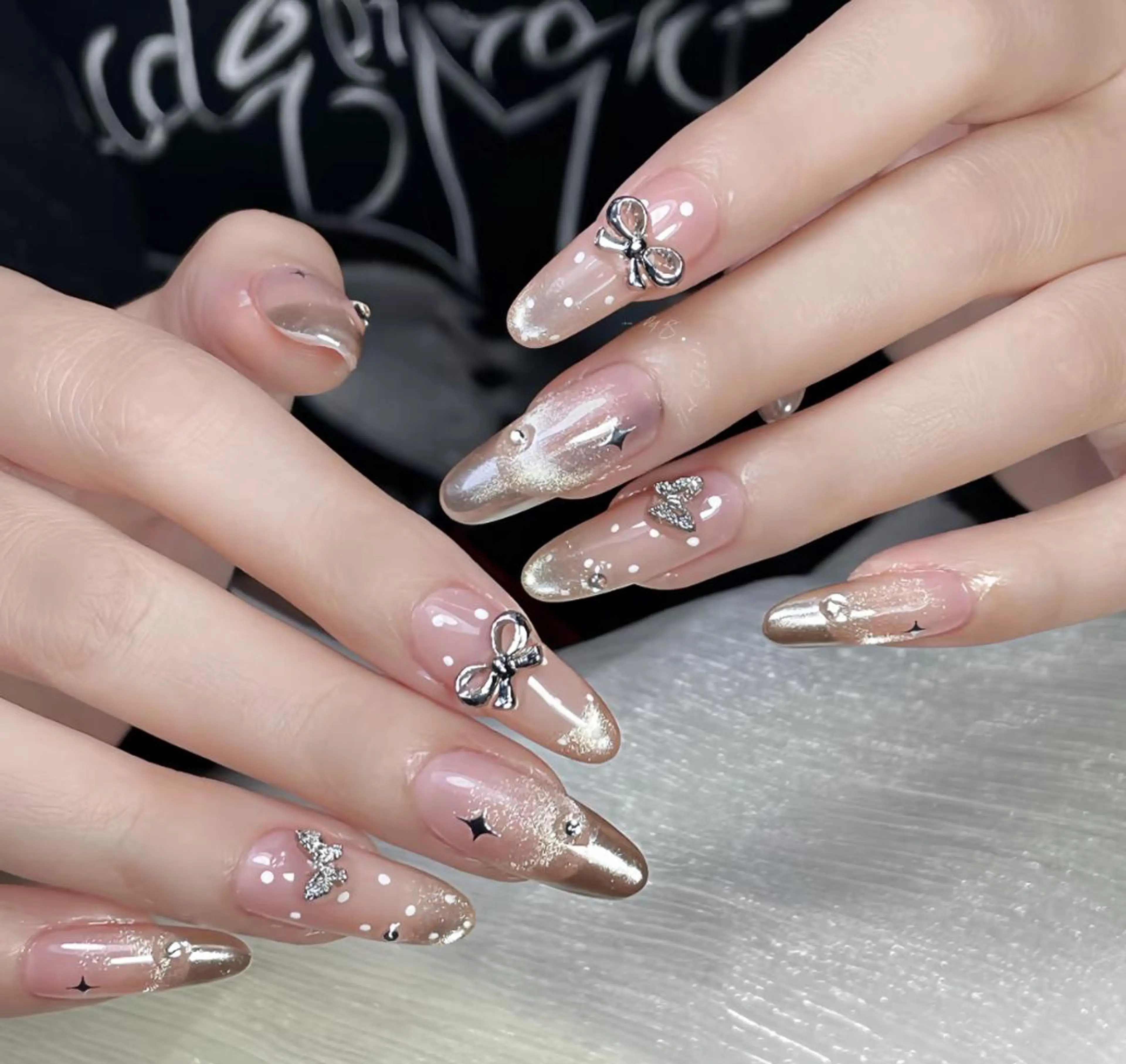 ネイル ハンドネイル 🎀 Ayaka_nailのネイルデザイン