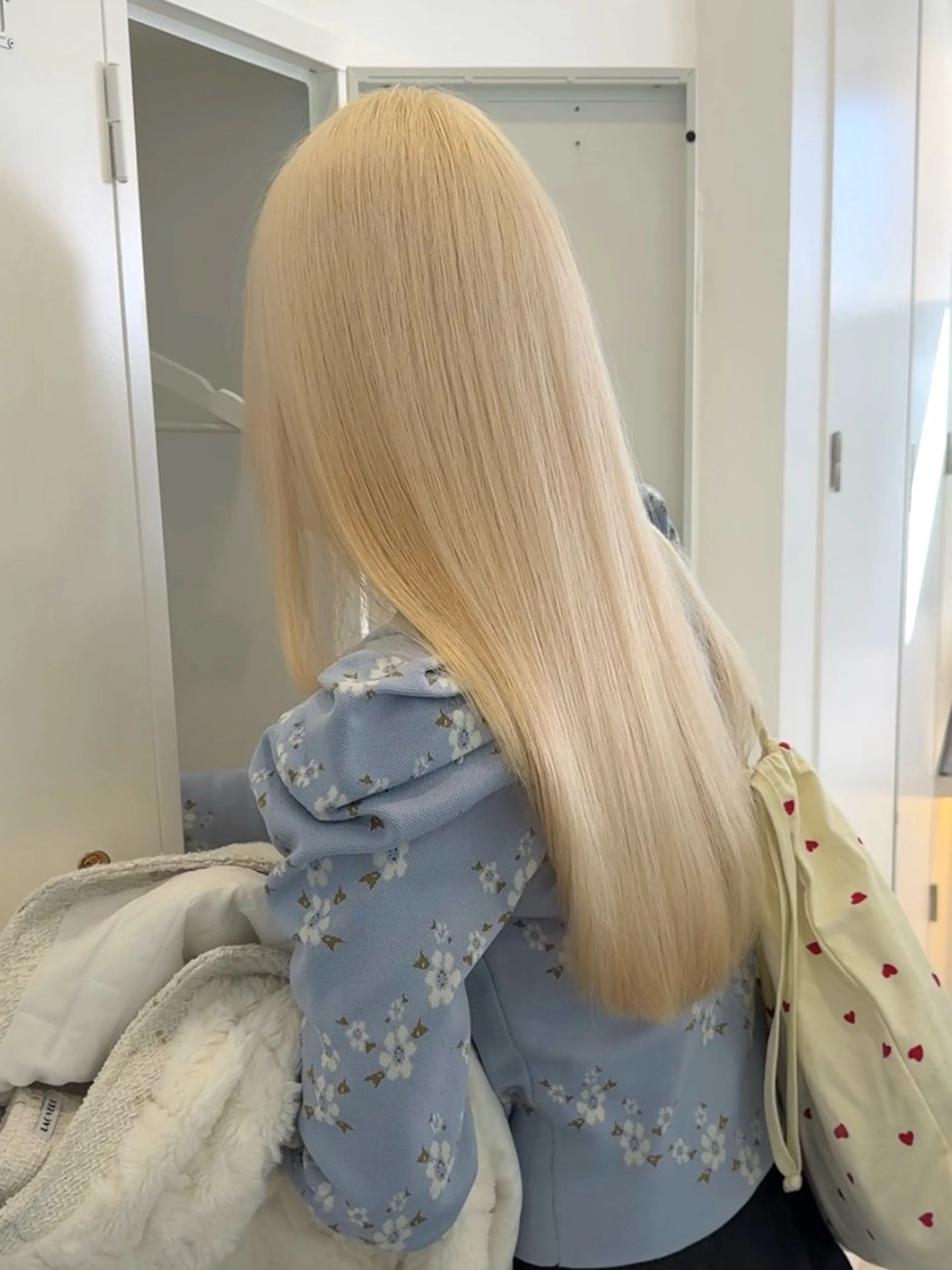 ロング カラー ブリーチ ハイトーンカラー リタッチモデル募集中 /りな⭐️のヘアスタイル