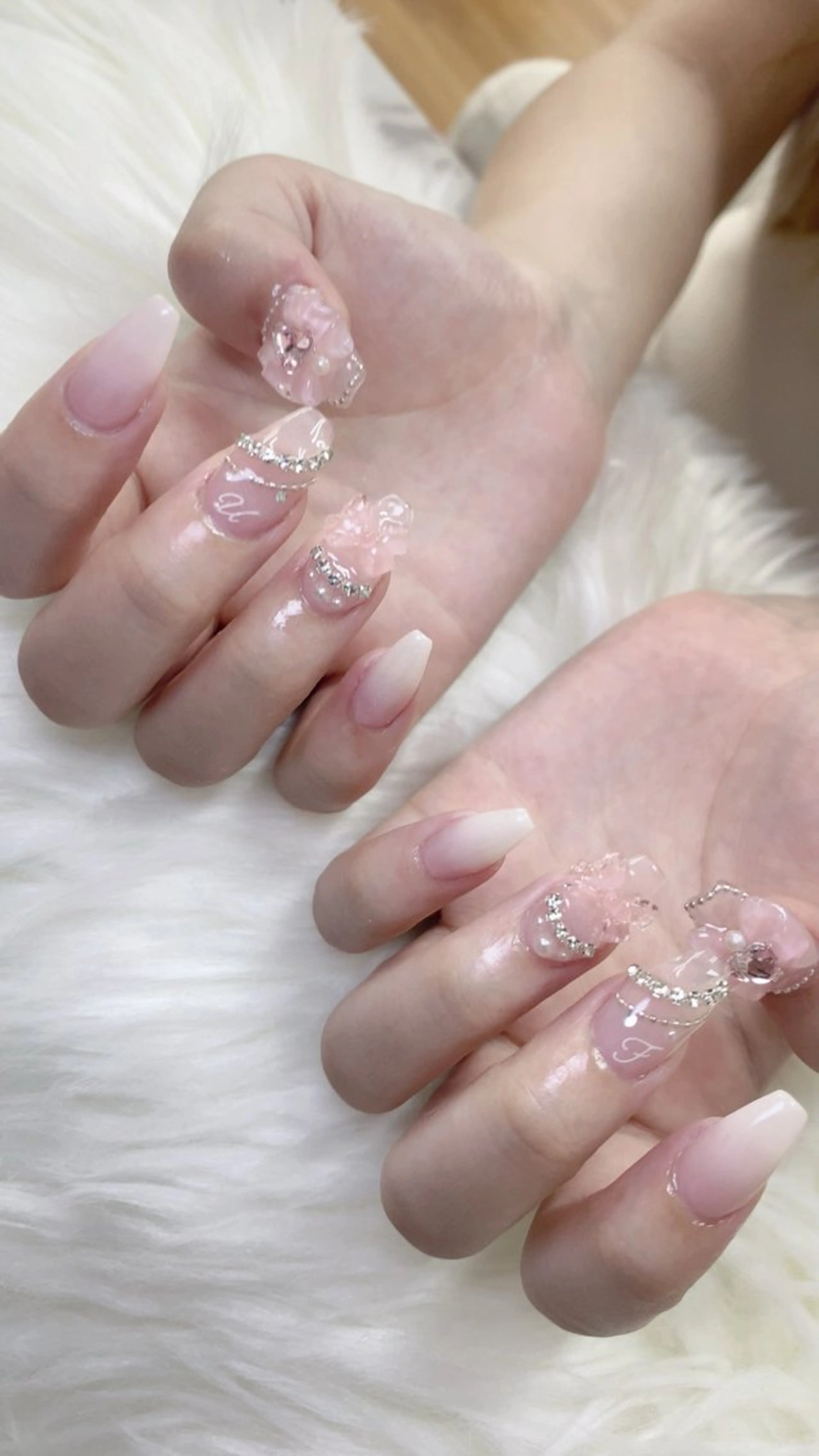 ネイル フットネイル フレンチネイル ジェルネイル 韓国ネイル ニュアンスネイル mika hara_nailのネイルデザイン