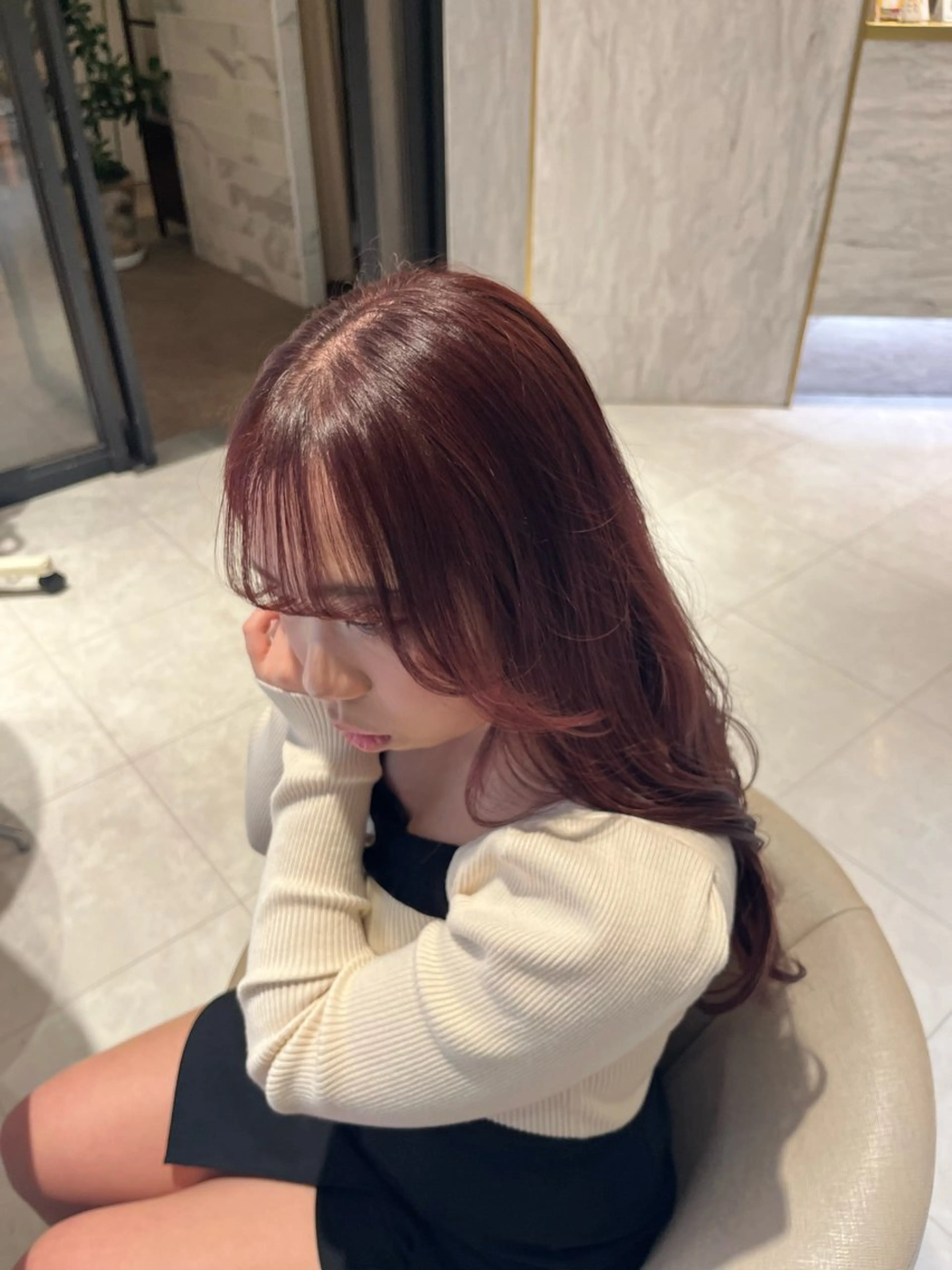 ロング 新宅 藍のヘアスタイル