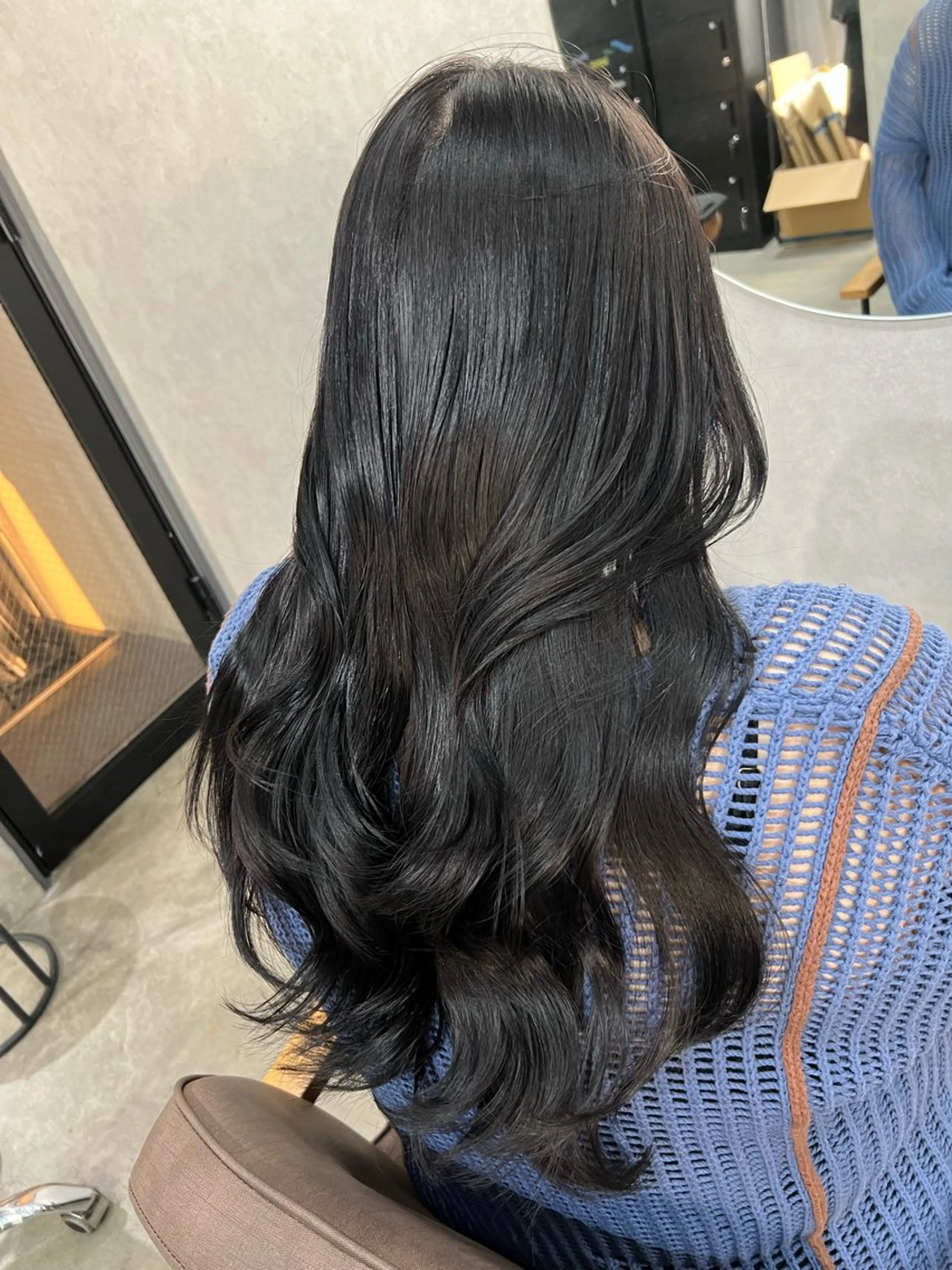 ロング カット ヘアカラー maya レイヤーカットのヘアスタイル