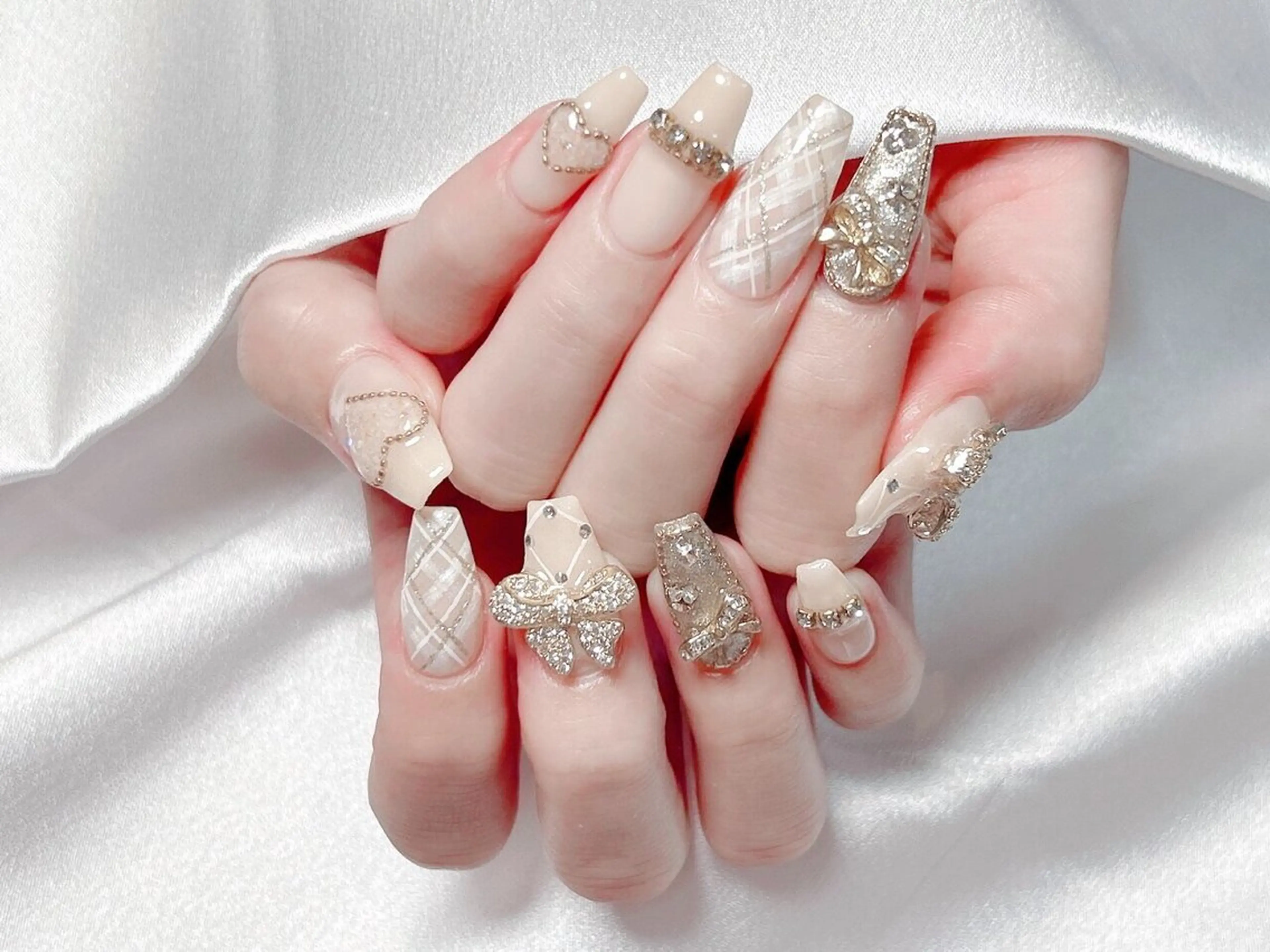 ネイル ハンドネイル 【パラジェル・フィルイン】 T&BNAIL STUDIO所属・ナ サギ ロング無制限中のネイルデザイン