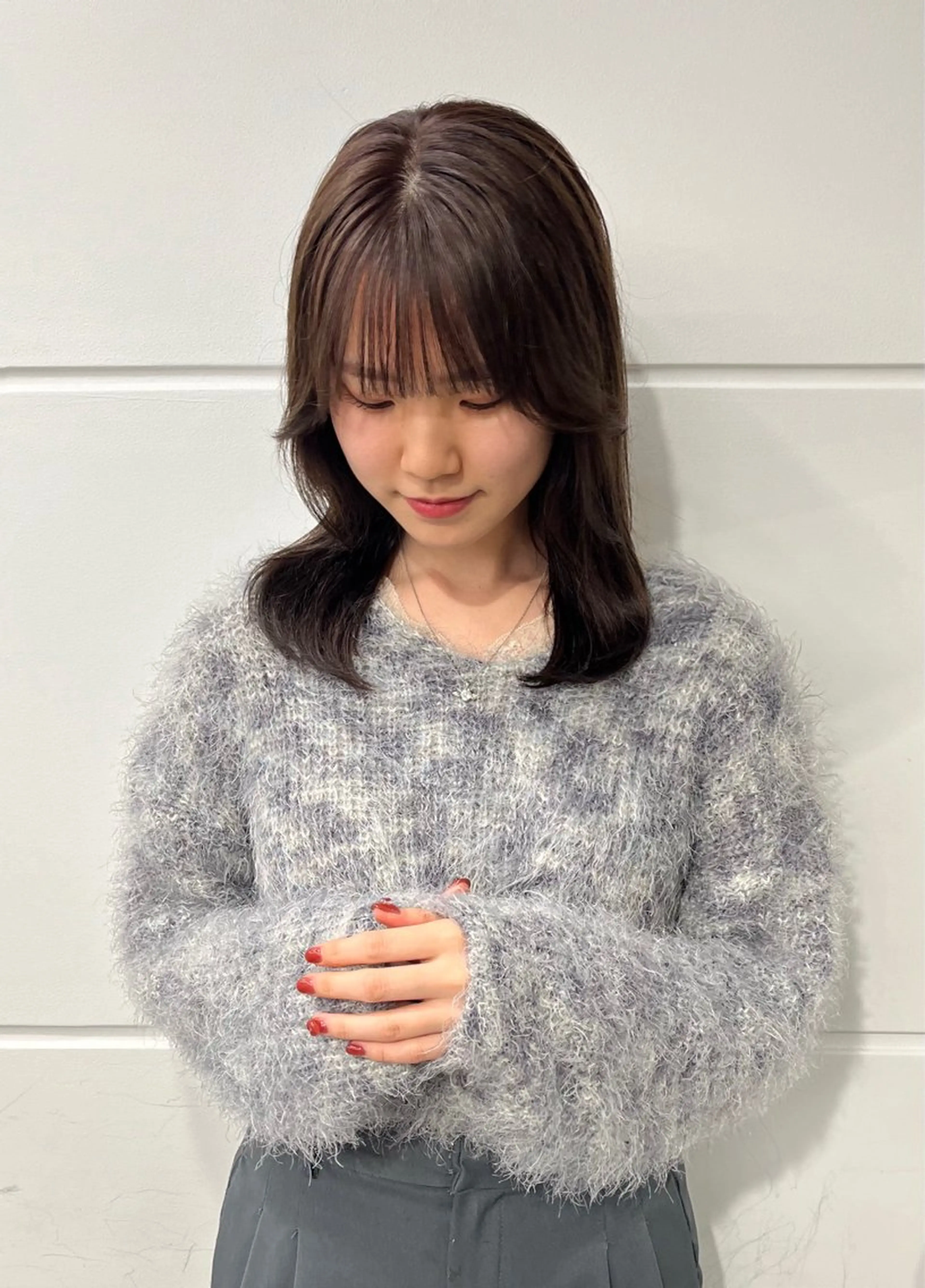 ミディアム カラー グレージュ 韓国風ヘア 縮毛矯正/ハイトーン /パーマ/前原汐🎐のヘアスタイル