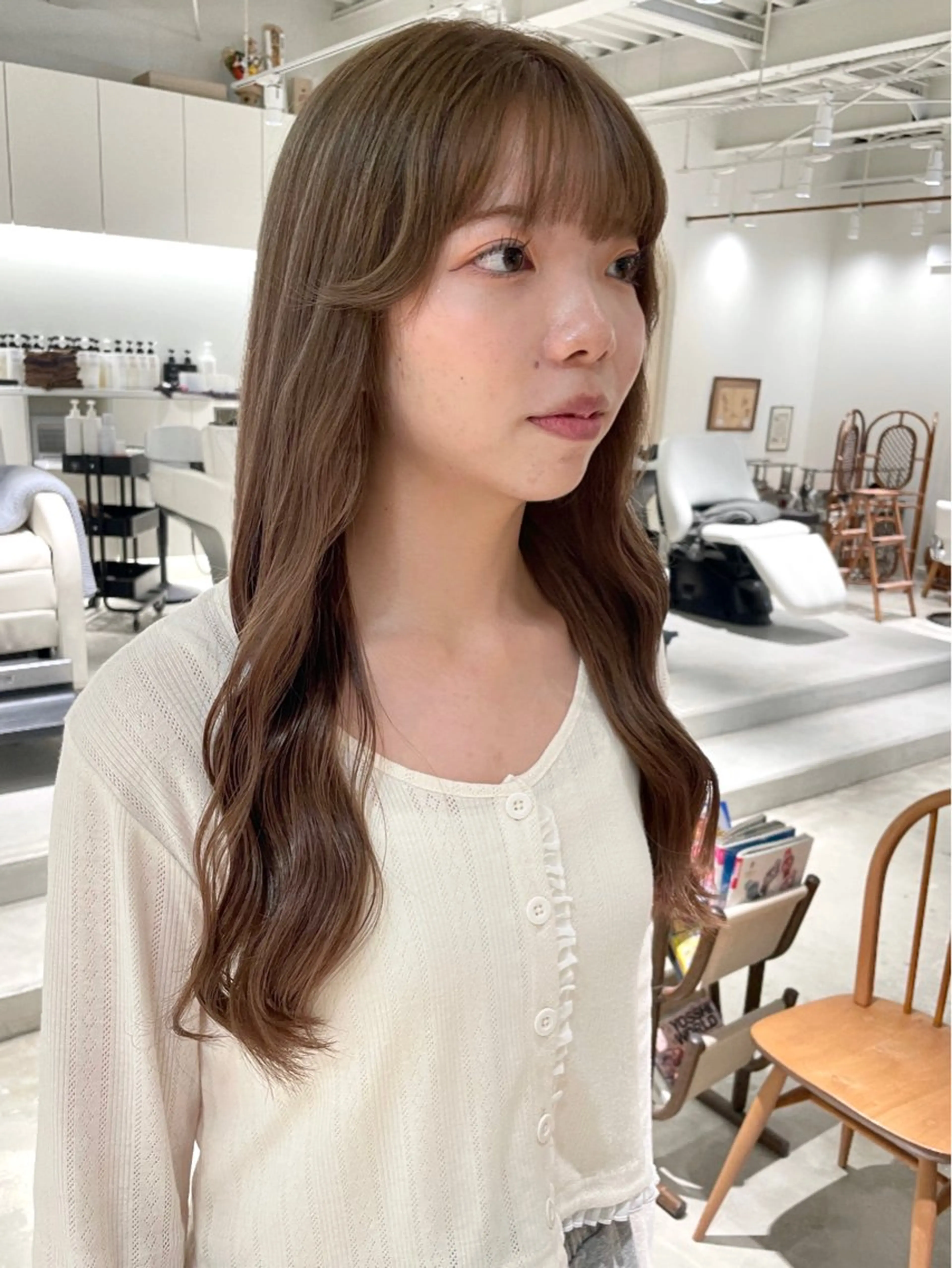ロング カラー ヘアカラー 林 千聖のヘアスタイル