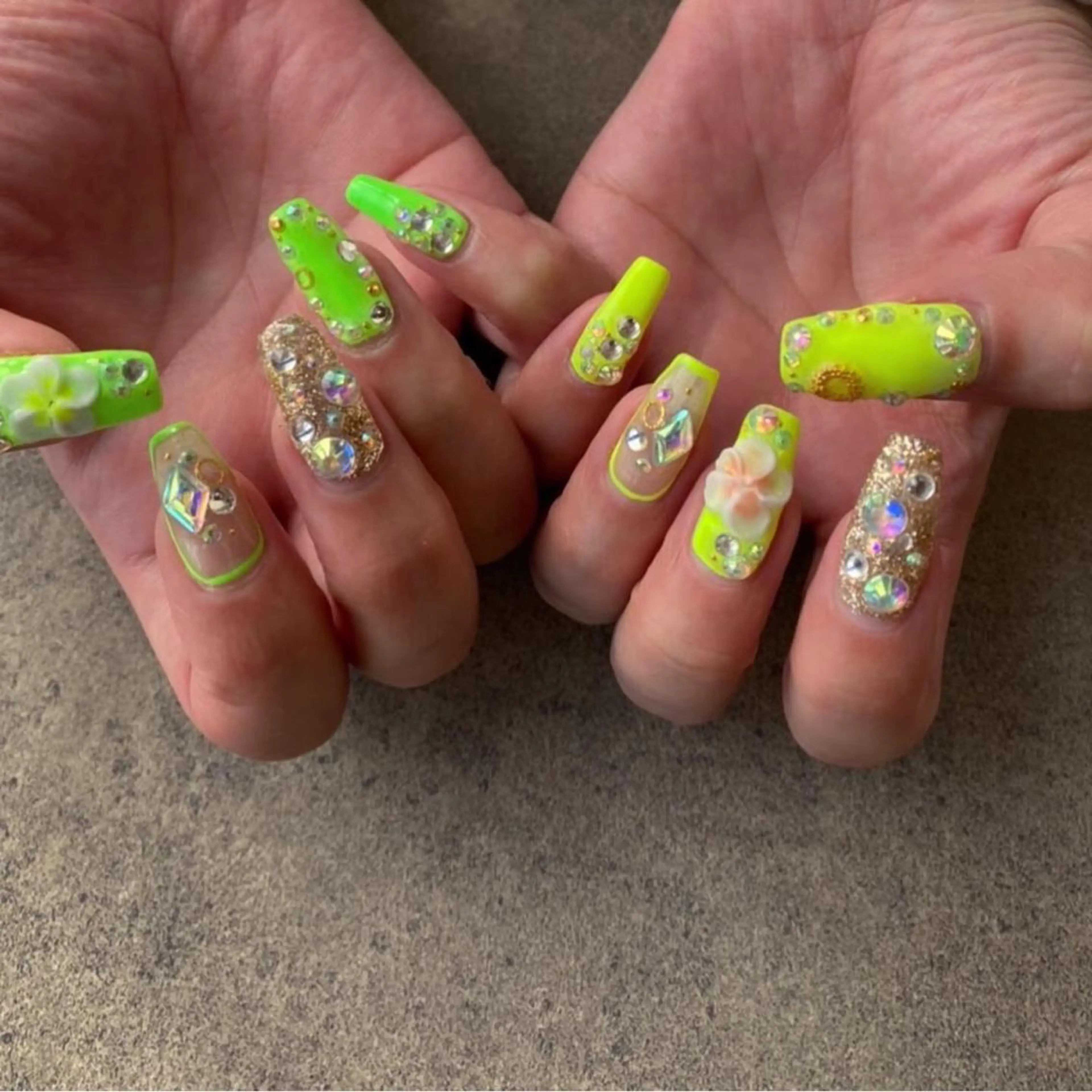 ネイル casita（カシータ）所属・thrush nailsのネイルデザイン