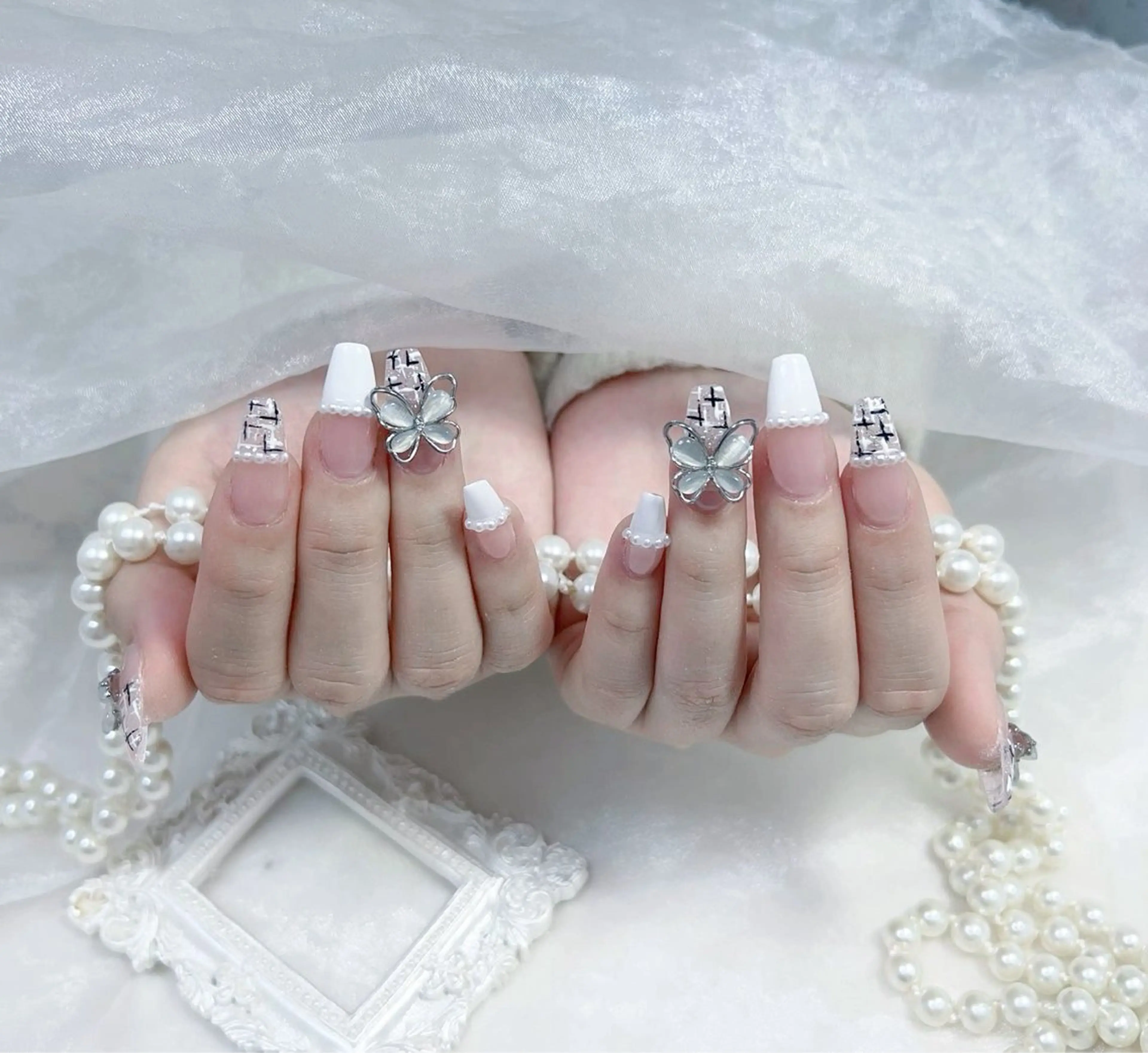 ネイル ハンドネイル VIVIAN リサのネイルデザイン