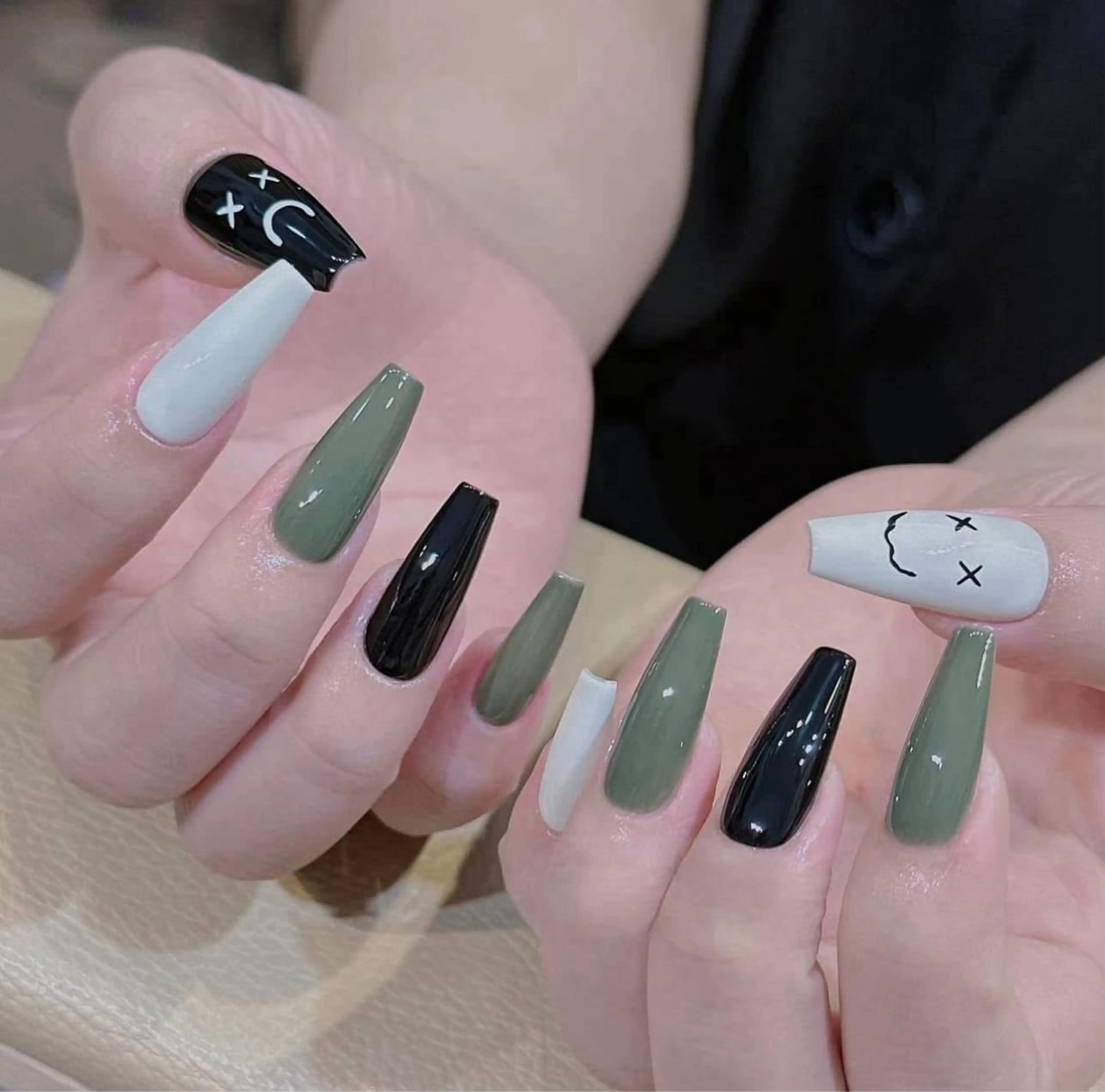 ネイル アートネイル 成人式 ジェルネイル ニュアンスネイル ネイルチップ Kora Nailのネイルデザイン
