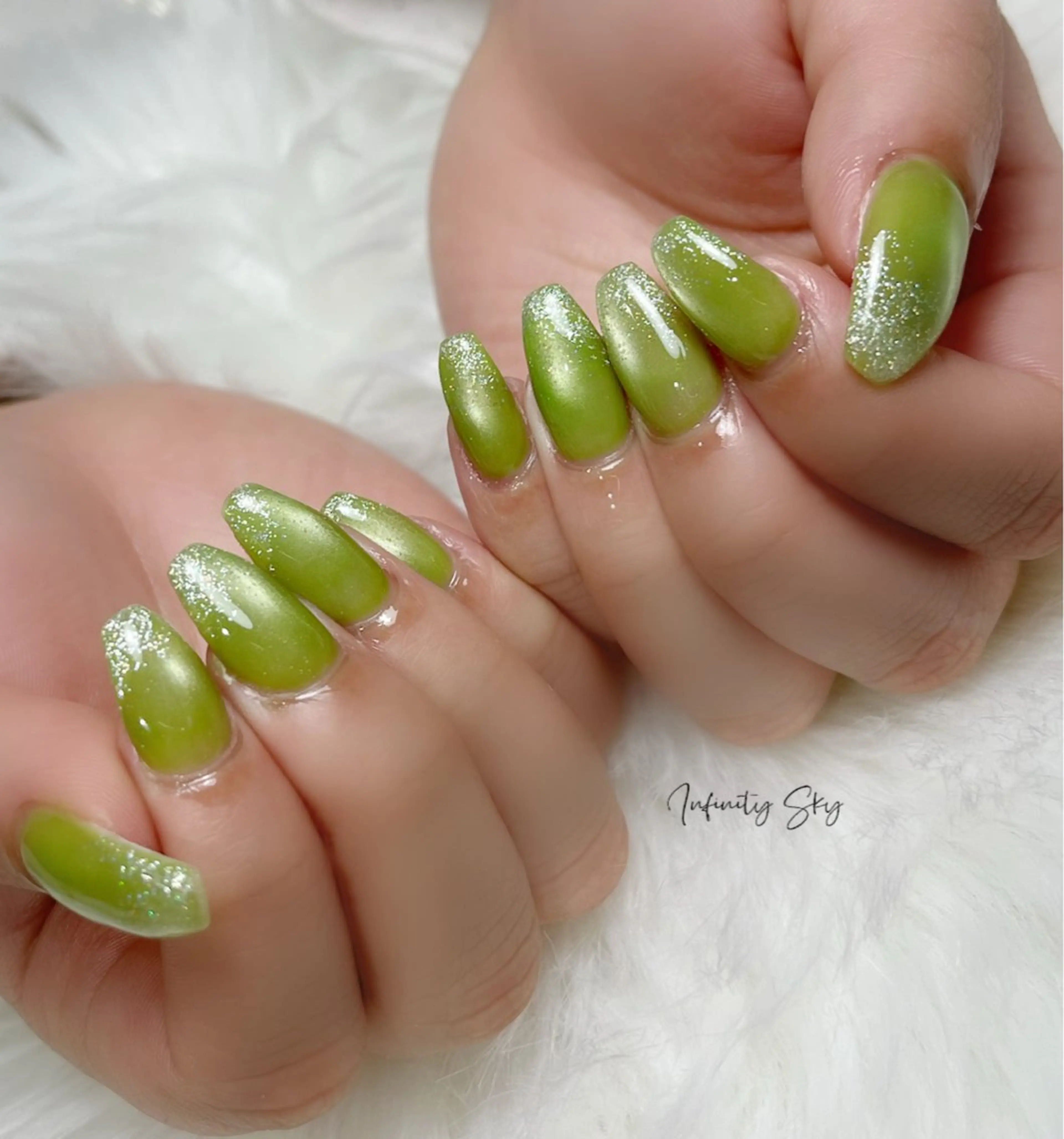 ネイル グリーン マグネットネイル 春ネイル infinity skyのネイルデザイン