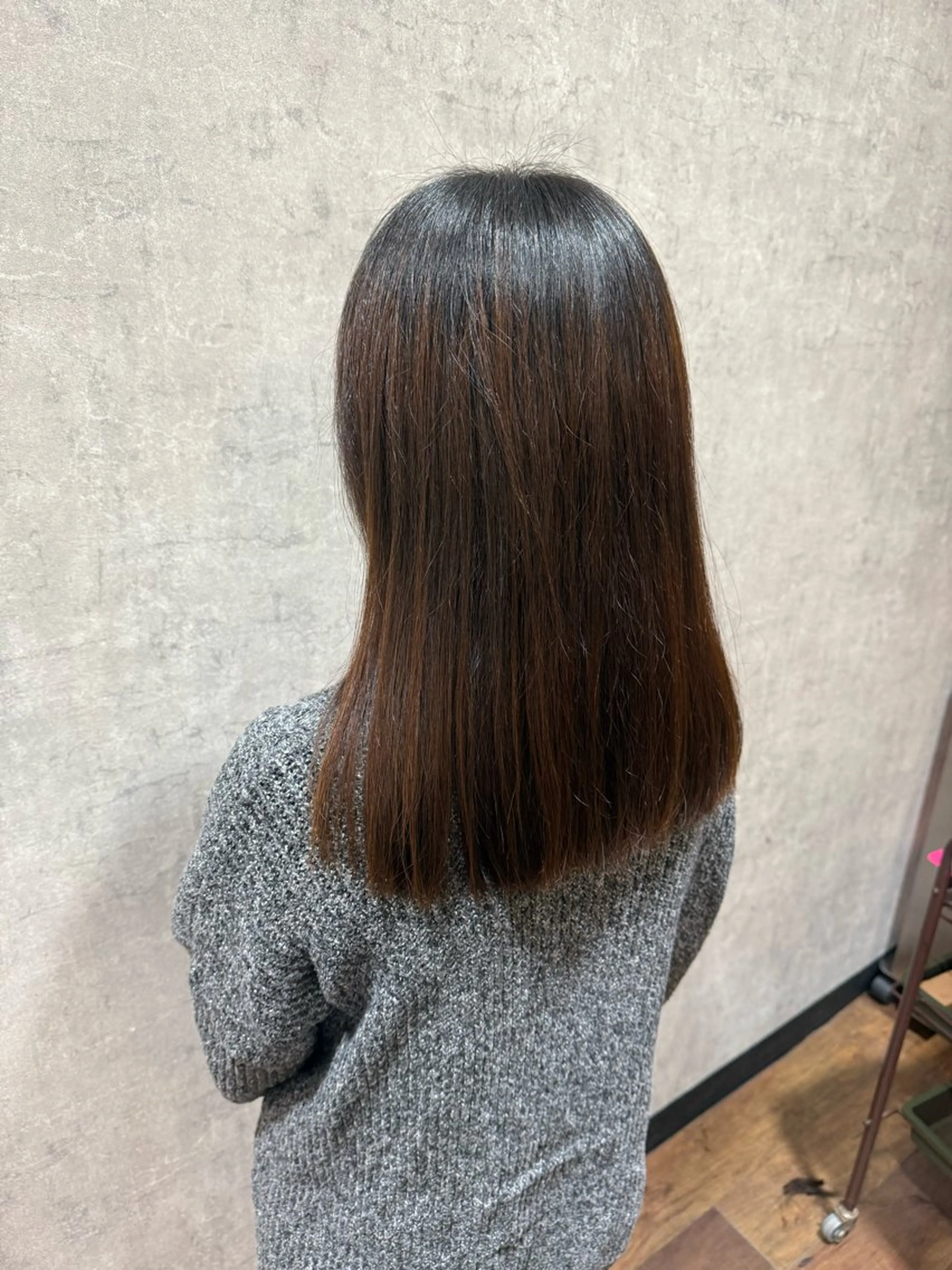 ミディアム カット 松本 希愛のヘアスタイル