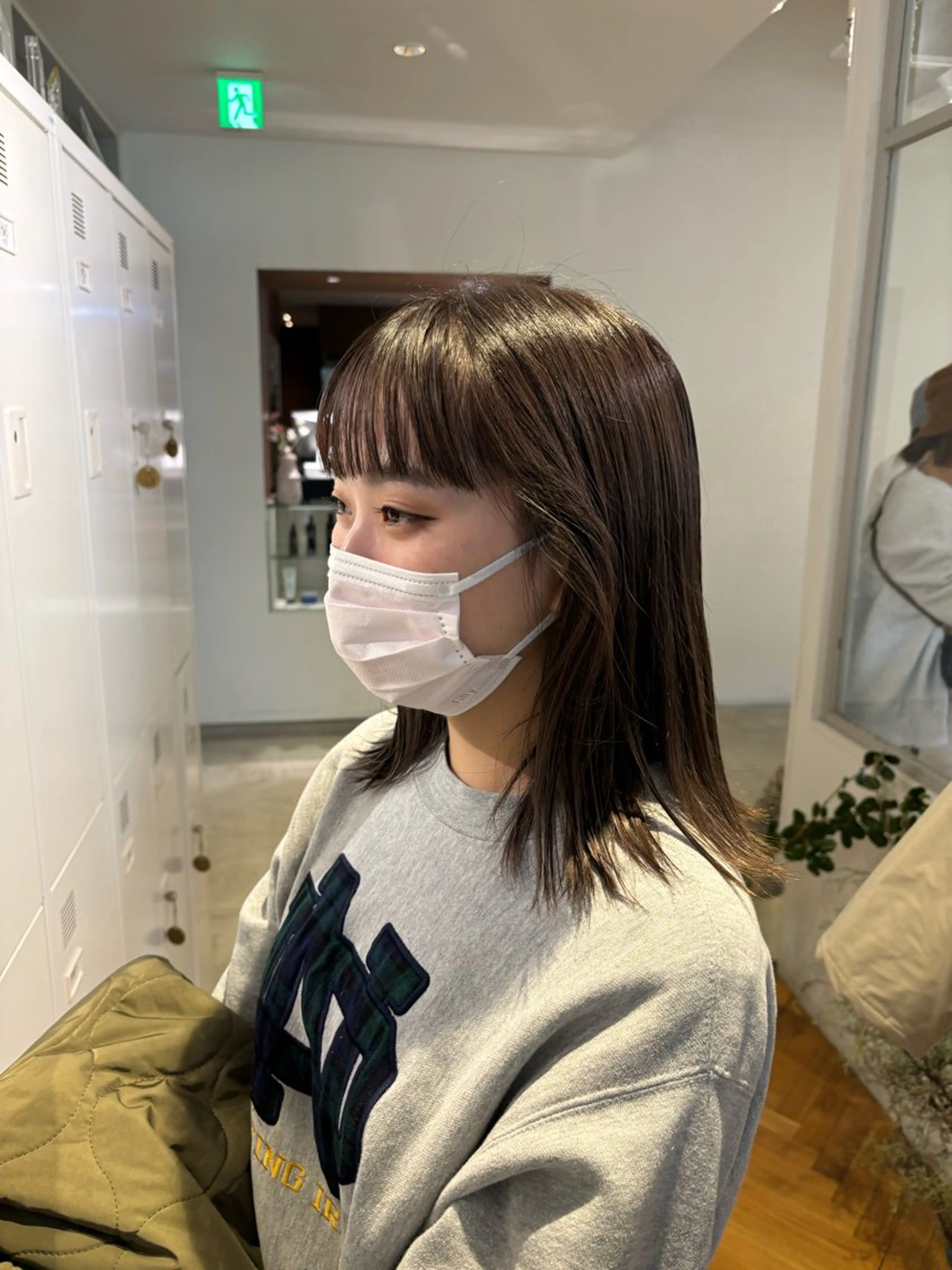 ミディアム カラー グレージュ yuna / tsunaguのヘアスタイル