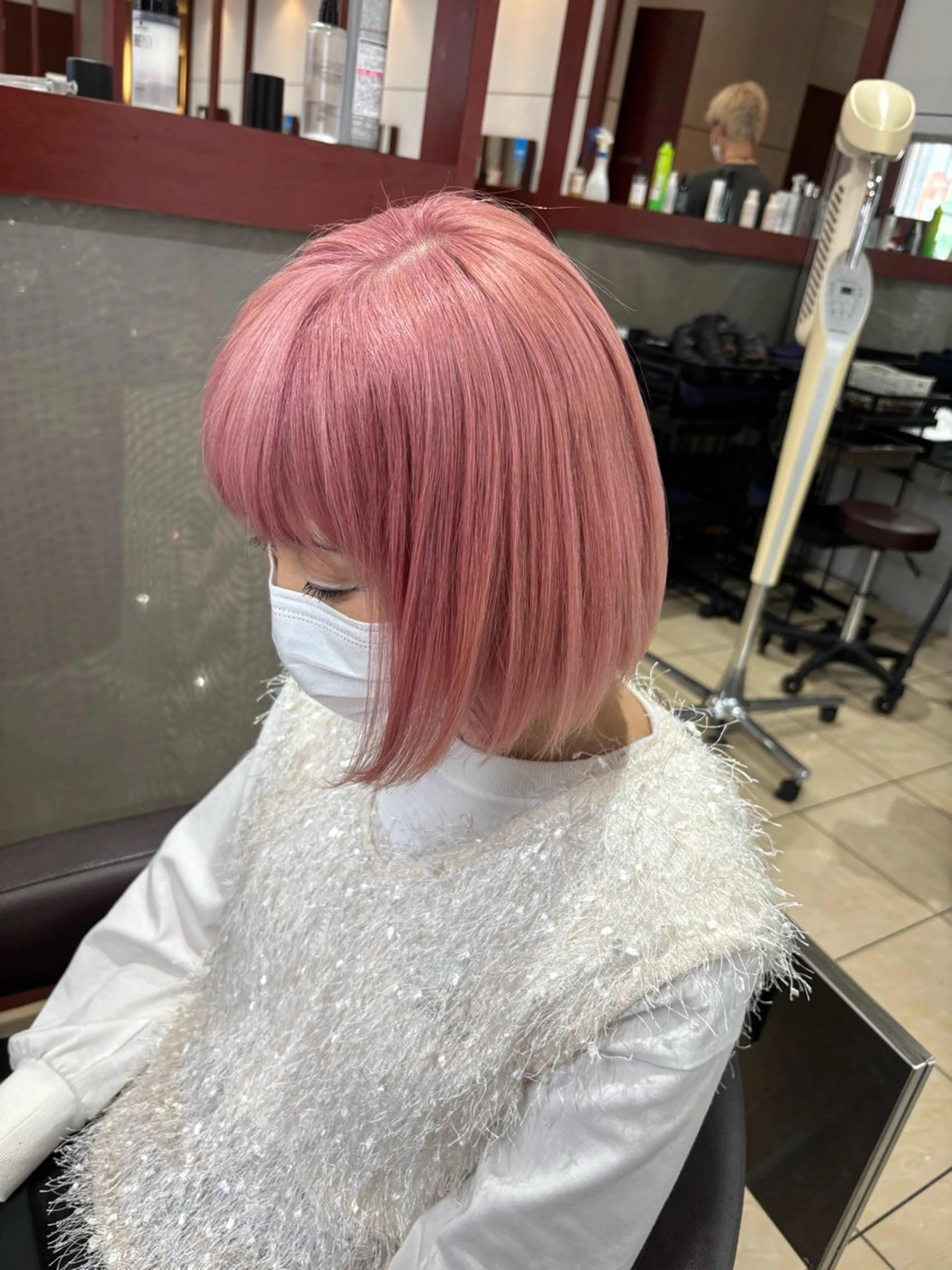 ショート ヘアカラー 坂本 優輝のヘアスタイル