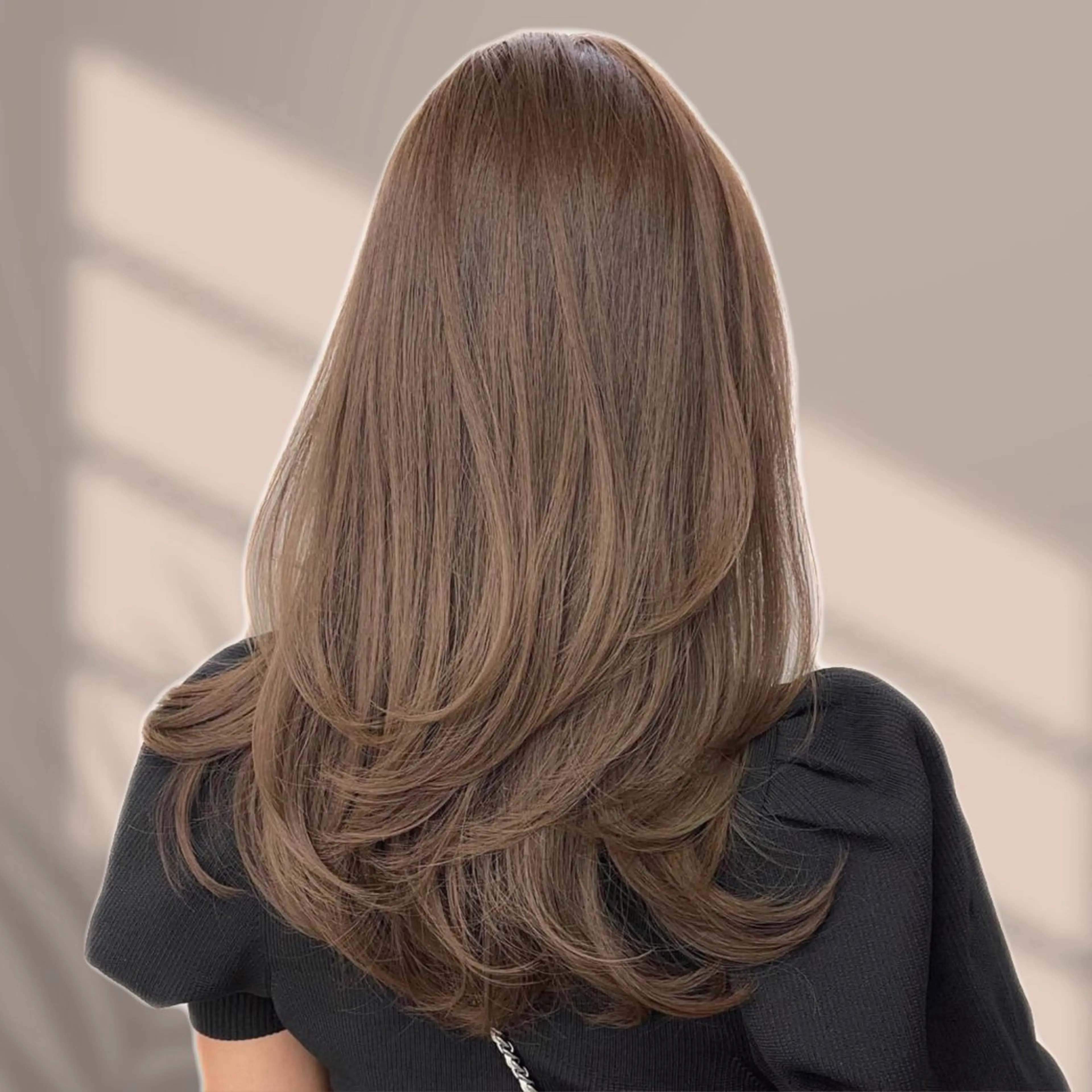 セミロング カラー カット くすみミルクティー／ ブラウン🪡TOWAのヘアスタイル