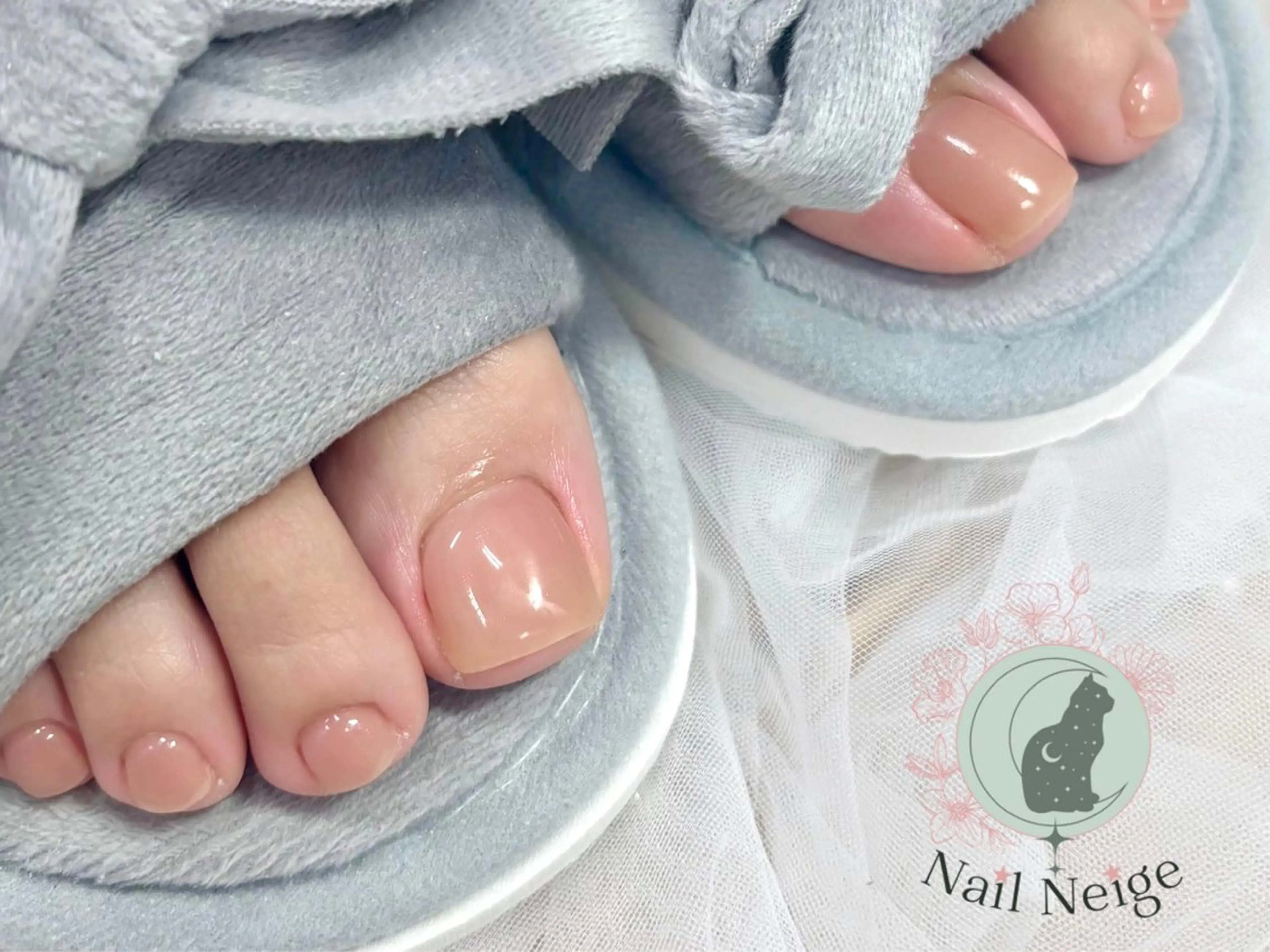 ネイル ジェルネイル ラメ(グリッター) ラメグラデーション マグネットネイル 持ち込み フットネイル Nail Neige🐈🌙のネイルデザイン