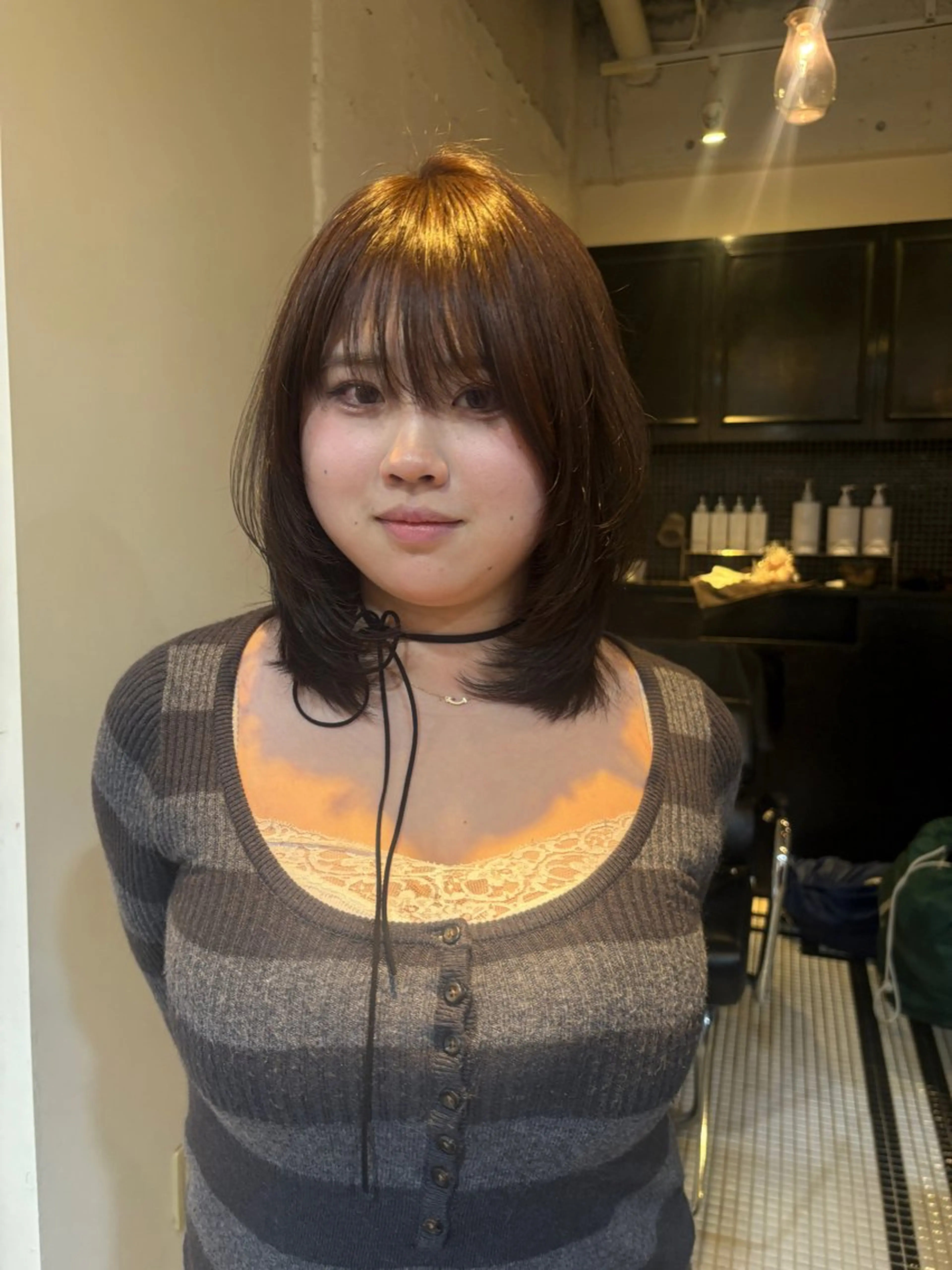 ミディアム カラー カット ヘアカラー トリートメント RIN／韓国ヘア レイヤーカットのヘアスタイル