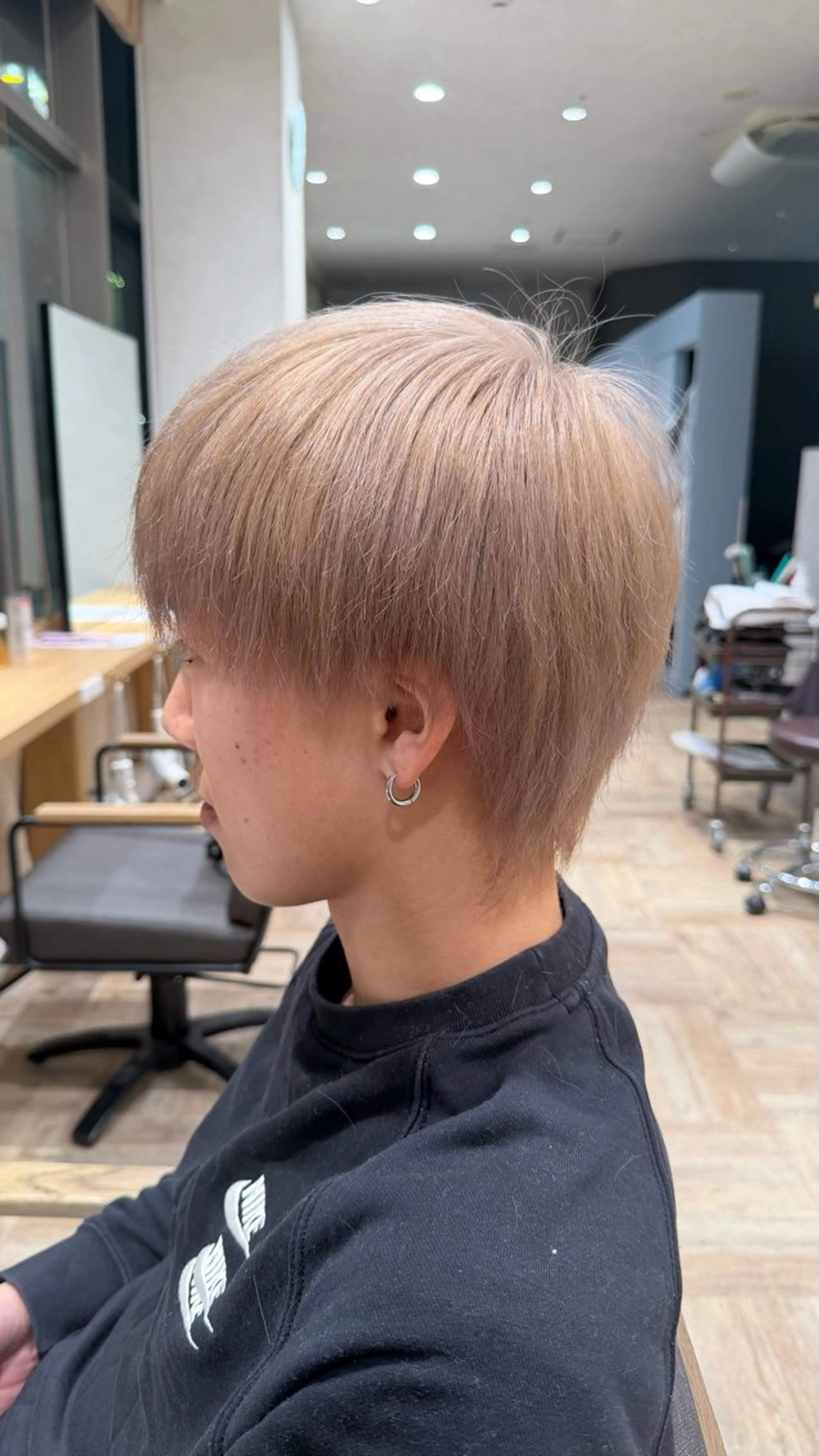 カラー メンズ ベージュカラー ホワイトベージュ カット ヘアカラー AVANCE. 玉置日向我のヘアスタイル