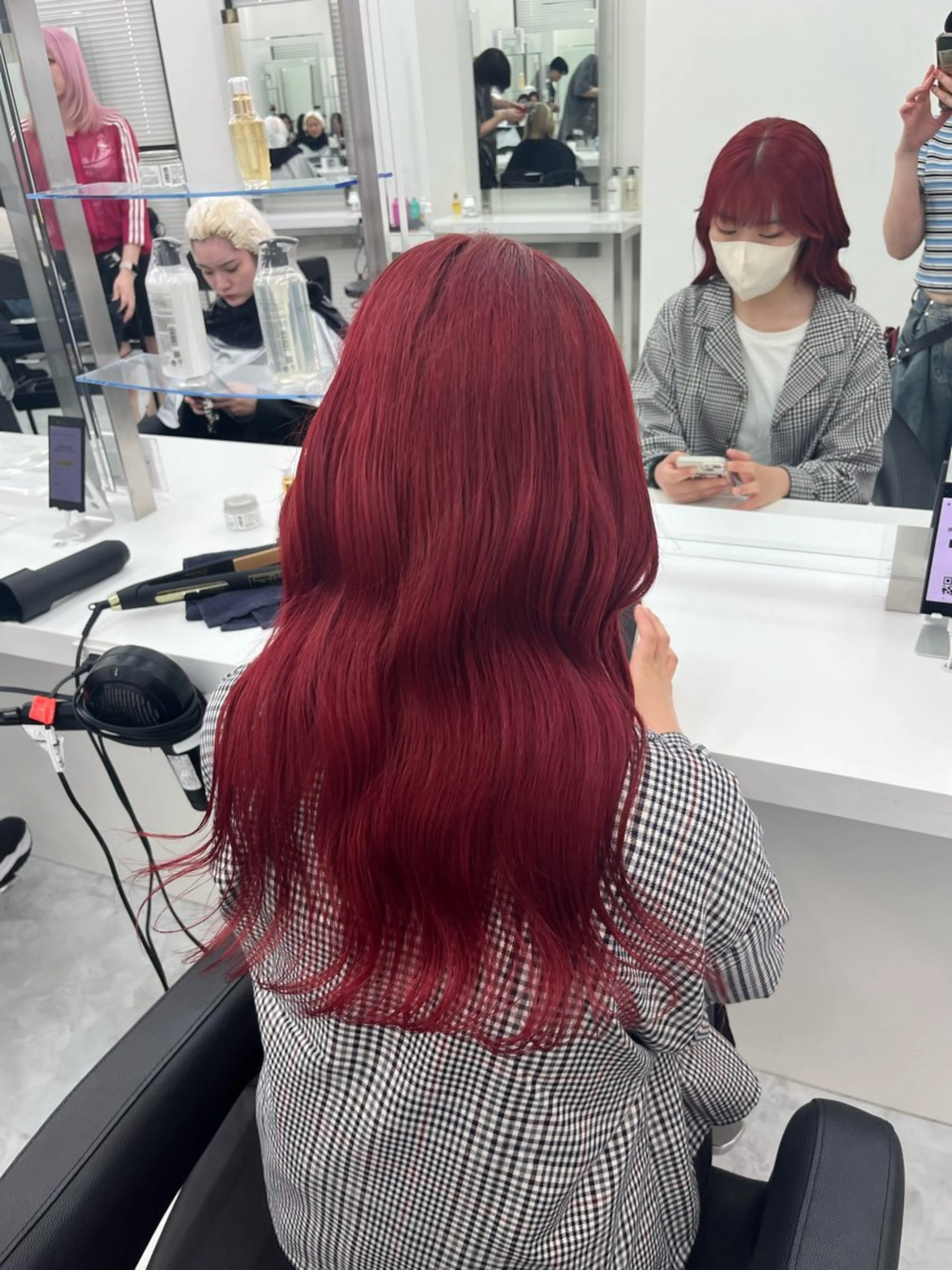 ロング カラー ヘアアレンジ 艶髪ハイトーン🫧 Kurehaのヘアスタイル