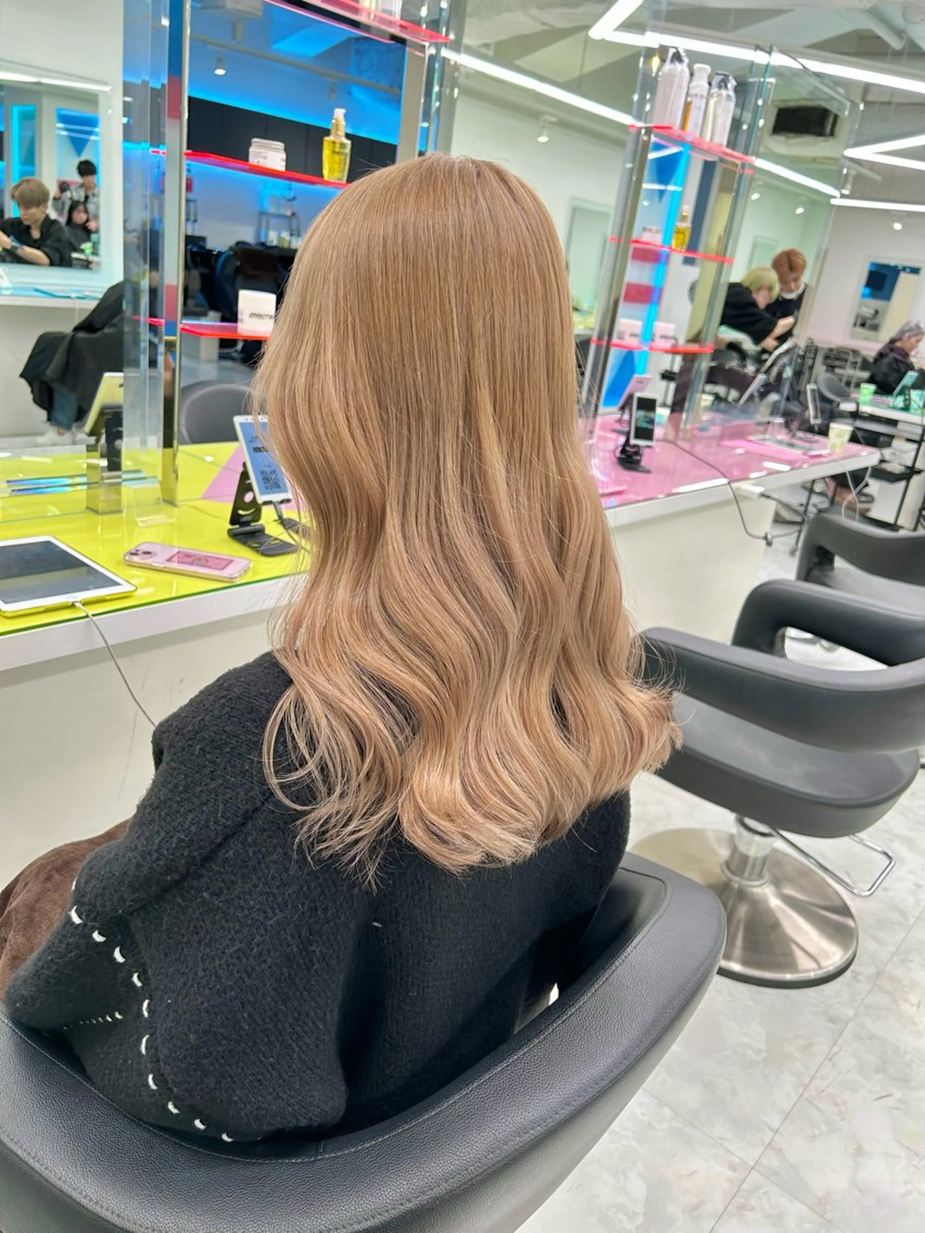 ロング カラー ヘアアレンジ トレンドモテカラー 🩷色落ちまで可愛くのヘアスタイル