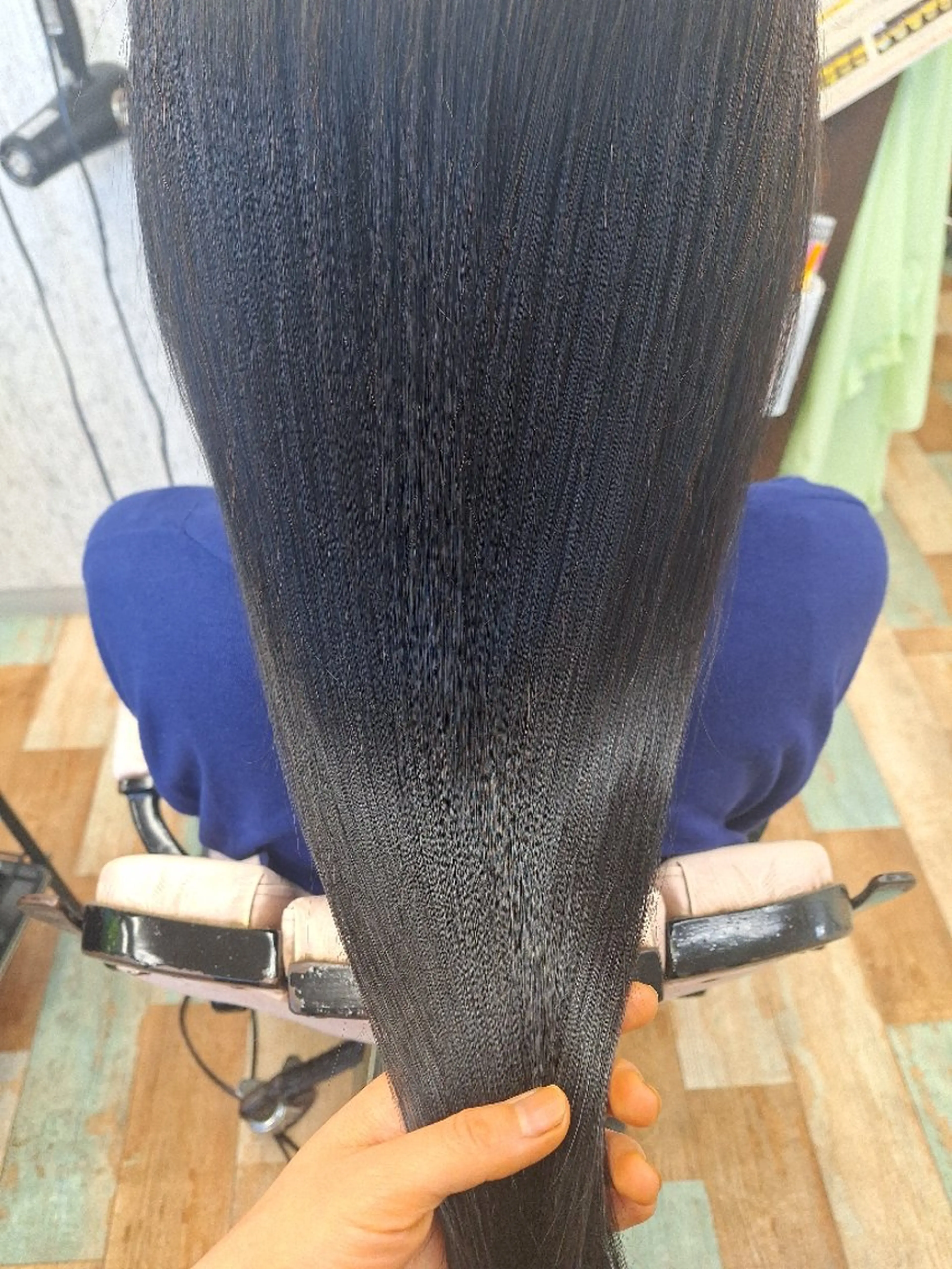 ロング ロング レアマカナ所属・髪の保健室 Espr essioneのヘアスタイル