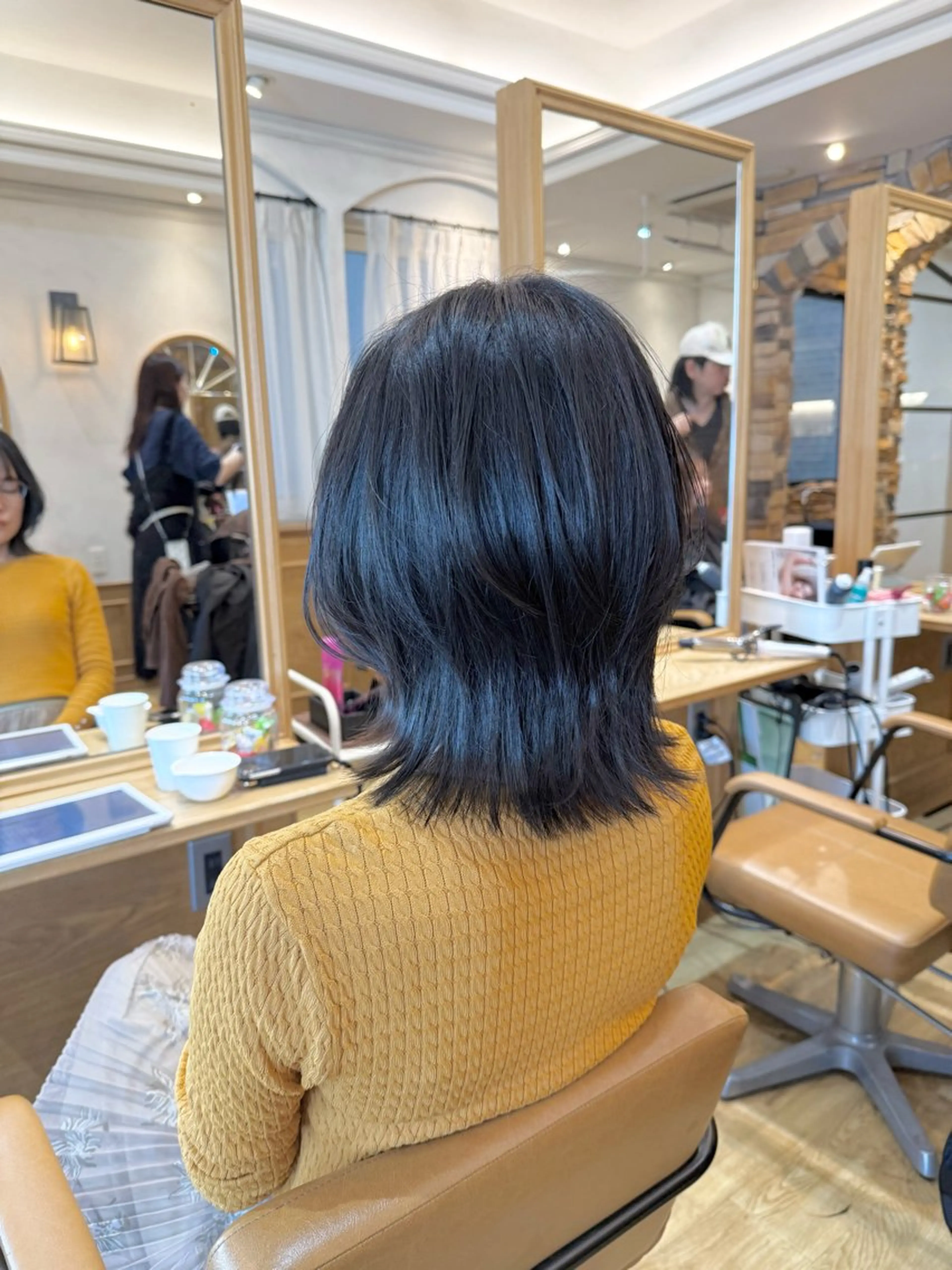 ミディアム ヘアアレンジ レイヤーカット カット 🫧サカモトレナ🫧 新宿三丁目のヘアスタイル