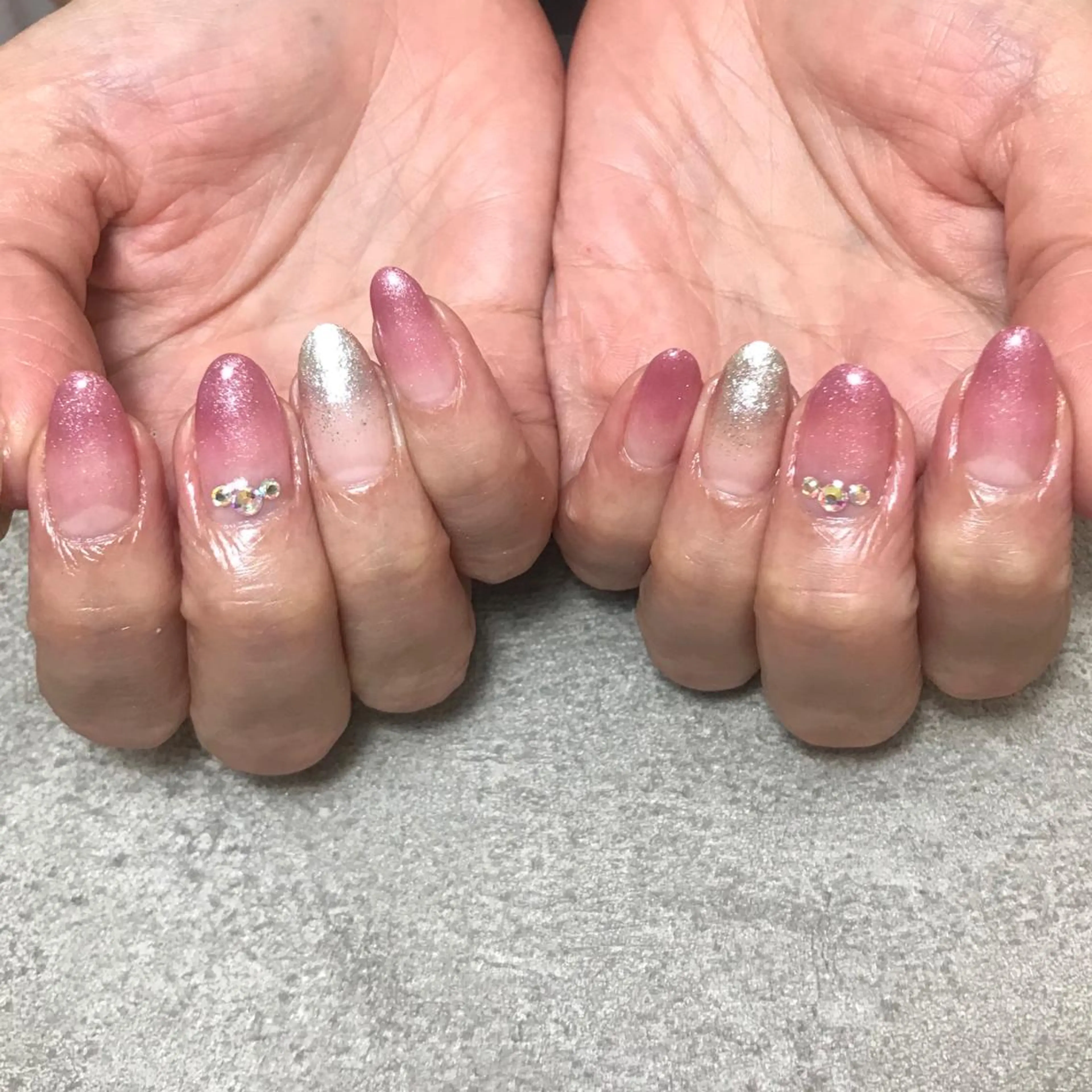 ネイル ストーンネイル ハンドネイル nailroom DIASOMNIAのネイルデザイン