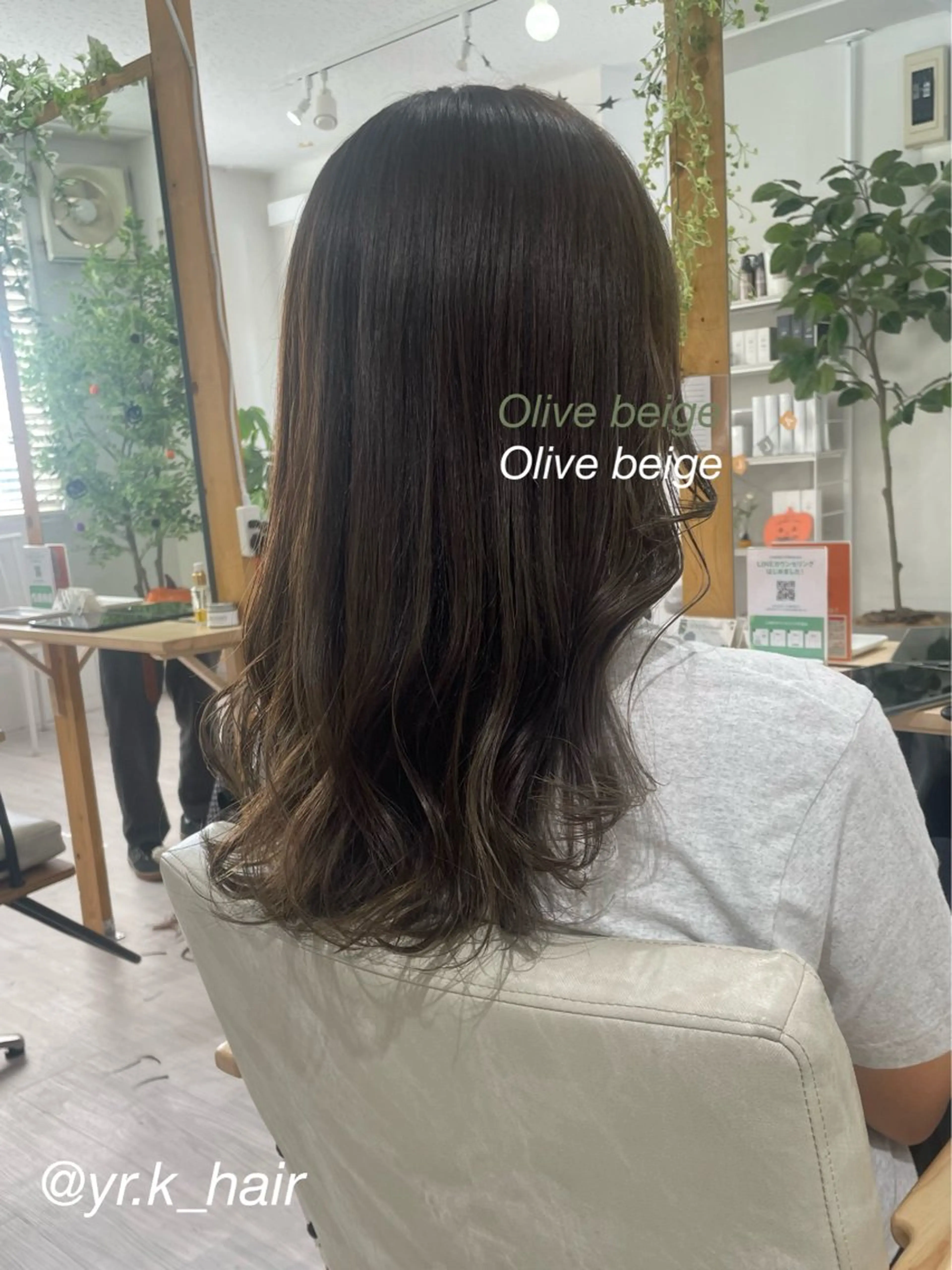 セミロング カラー ベージュカラー ブリーチ グレージュ ハイライトカラー ブリーチなしカラー ヘアカラー トリートメント 赤味消し.髪質改善 🌿𝘠𝘜𝘙𝘐のヘアスタイル