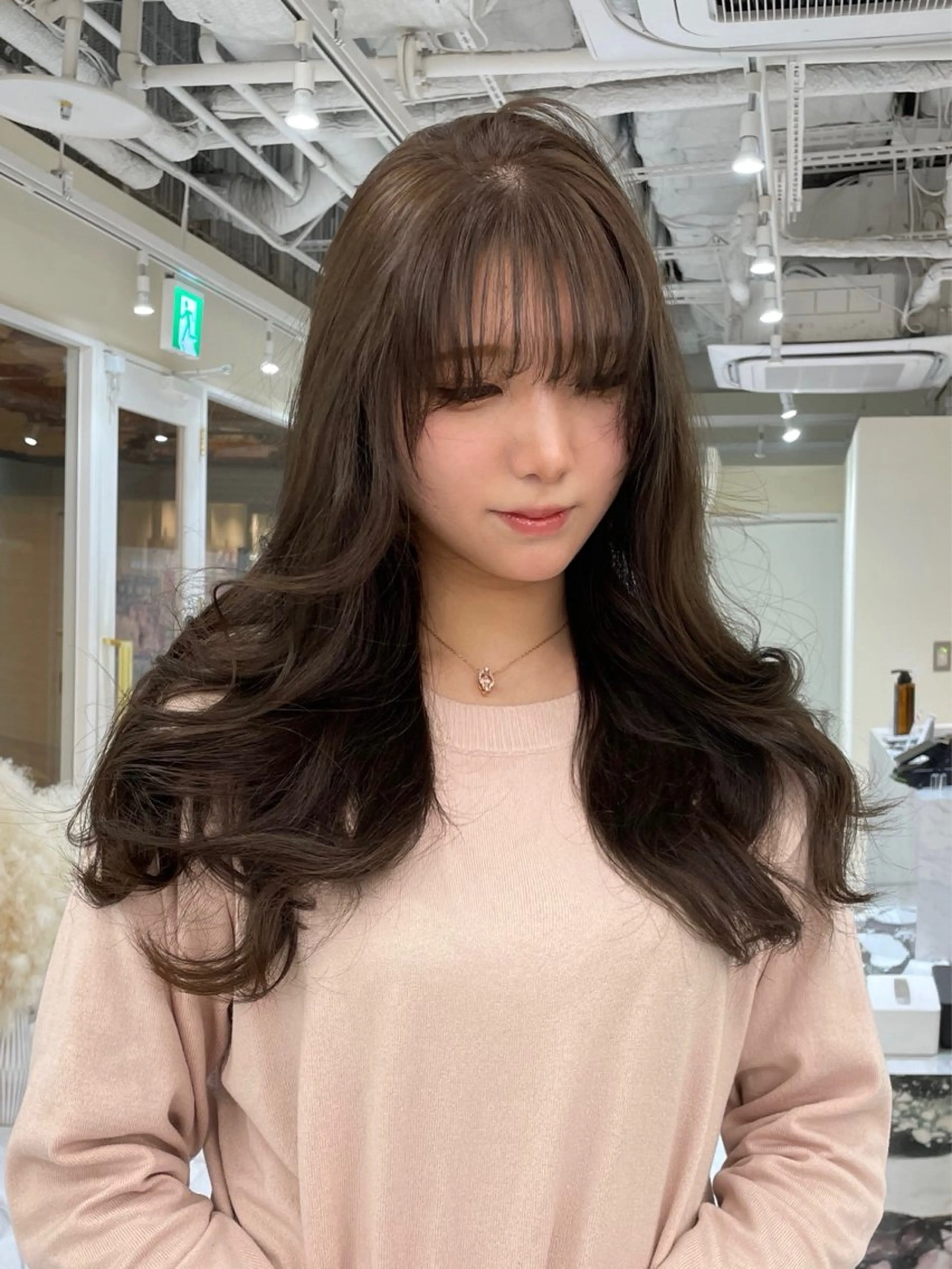 ロング カラー ヘアアレンジ アッシュ ベージュカラー ブリーチ ダブルカラー グレージュ カット ヘアカラー トリートメント maoブリーチ無し 似合わせカラーのヘアスタイル