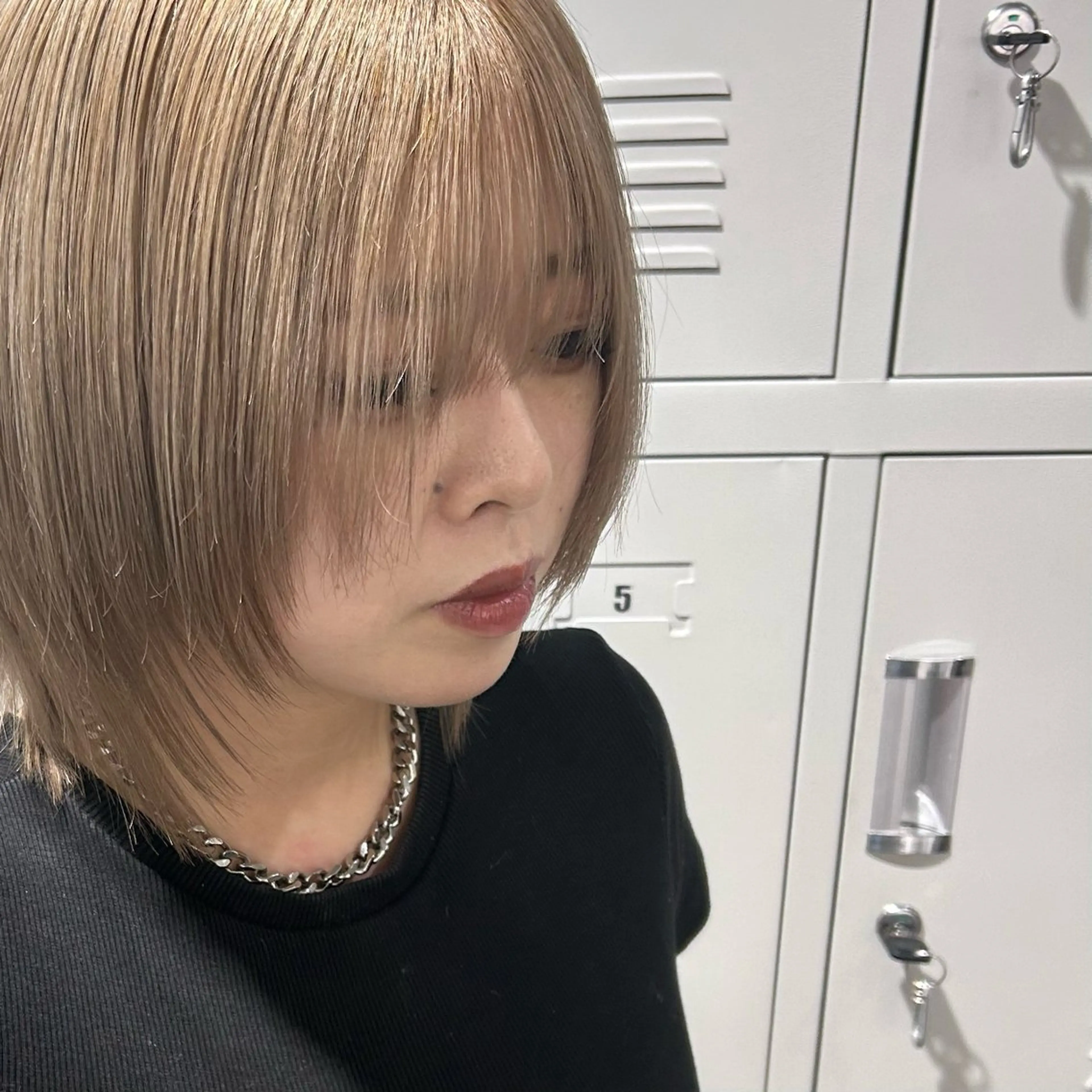 ミディアム カット パーマ 艶カラー/レイヤー /メンズ/マツエクのヘアスタイル