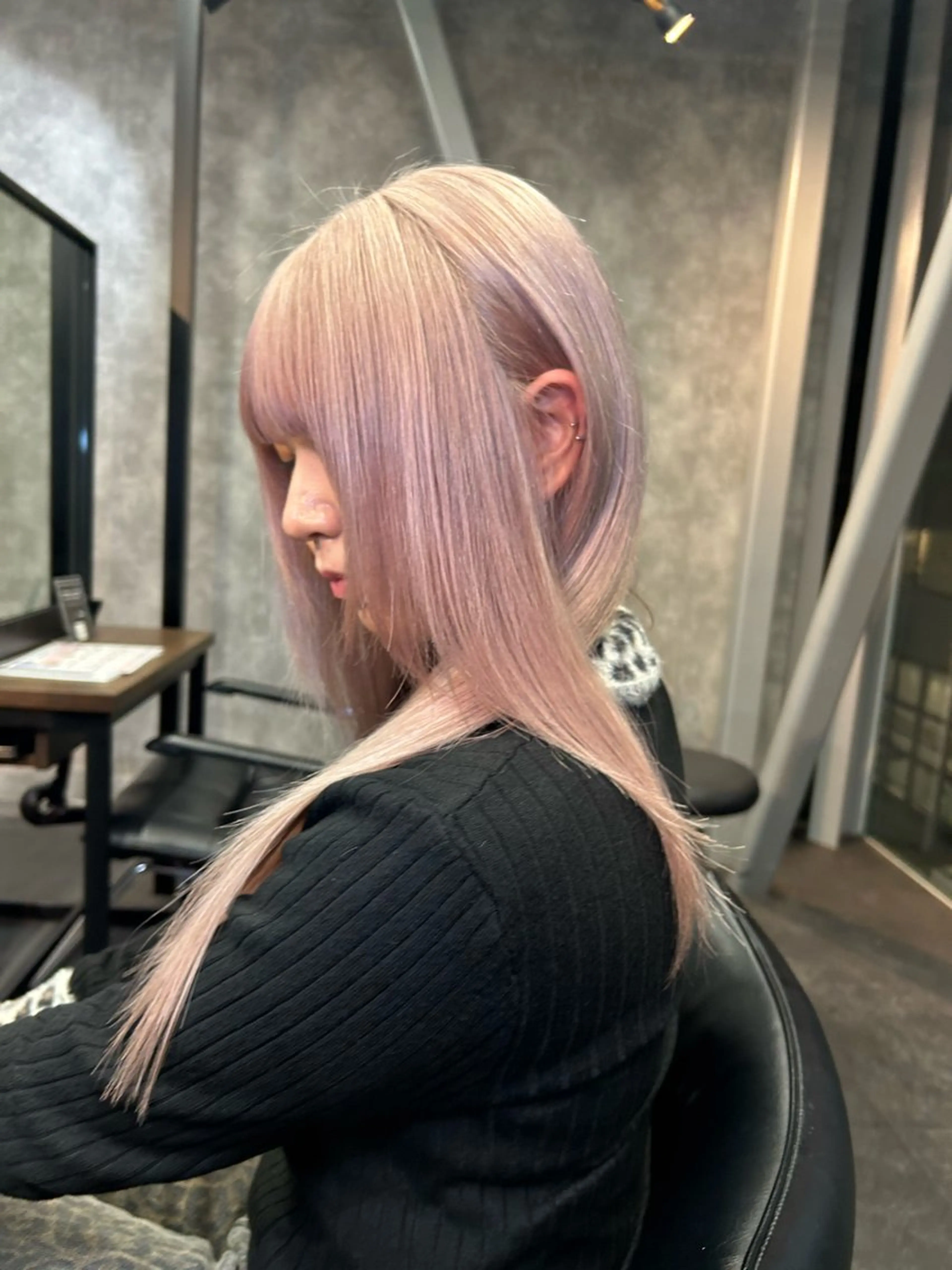 ロング ヘアカラー 鈴木 華奈のヘアスタイル