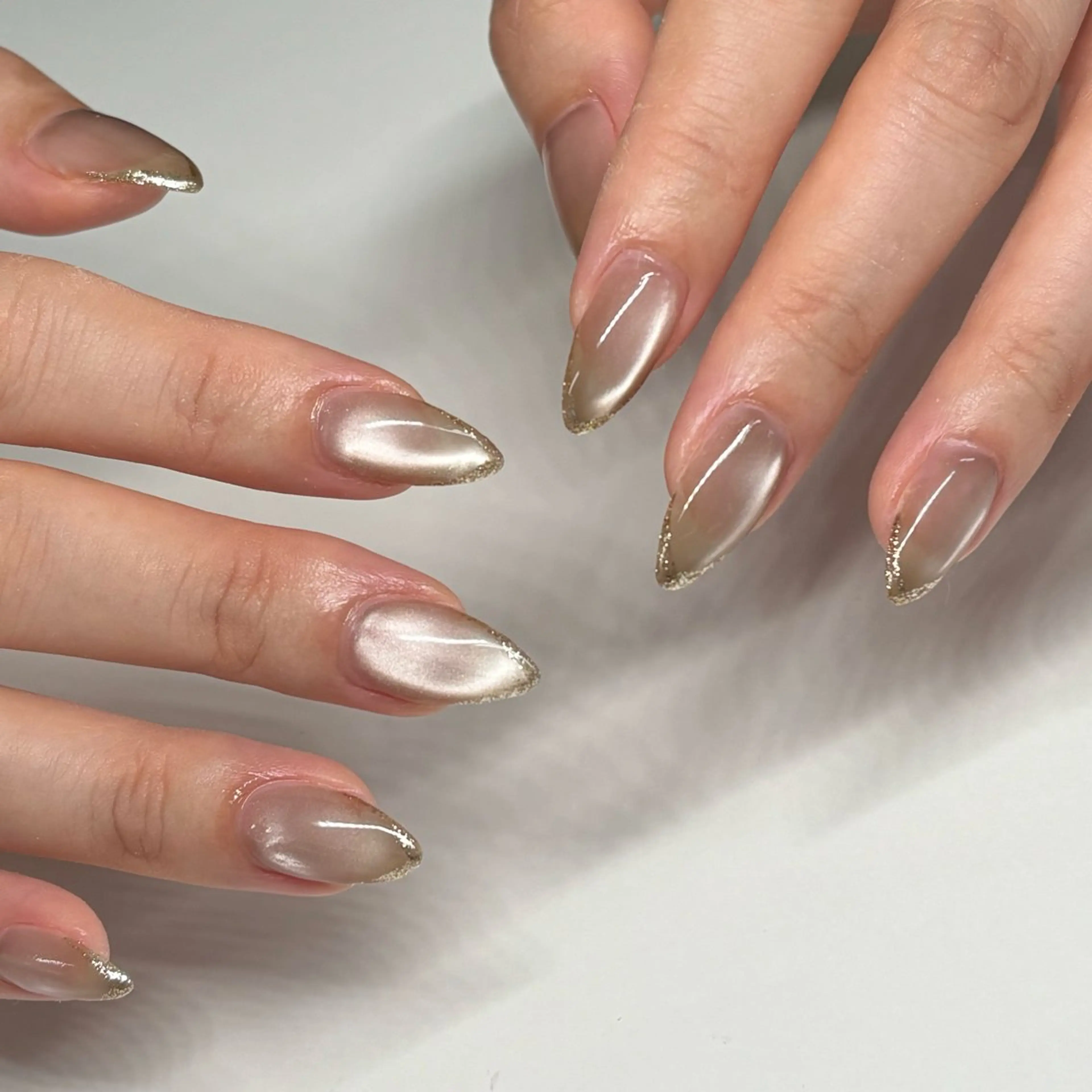 ネイル ゴールド 氷ネイル・うるうるネイル ハンドネイル ネイルサロンAmo 🎀のネイルデザイン