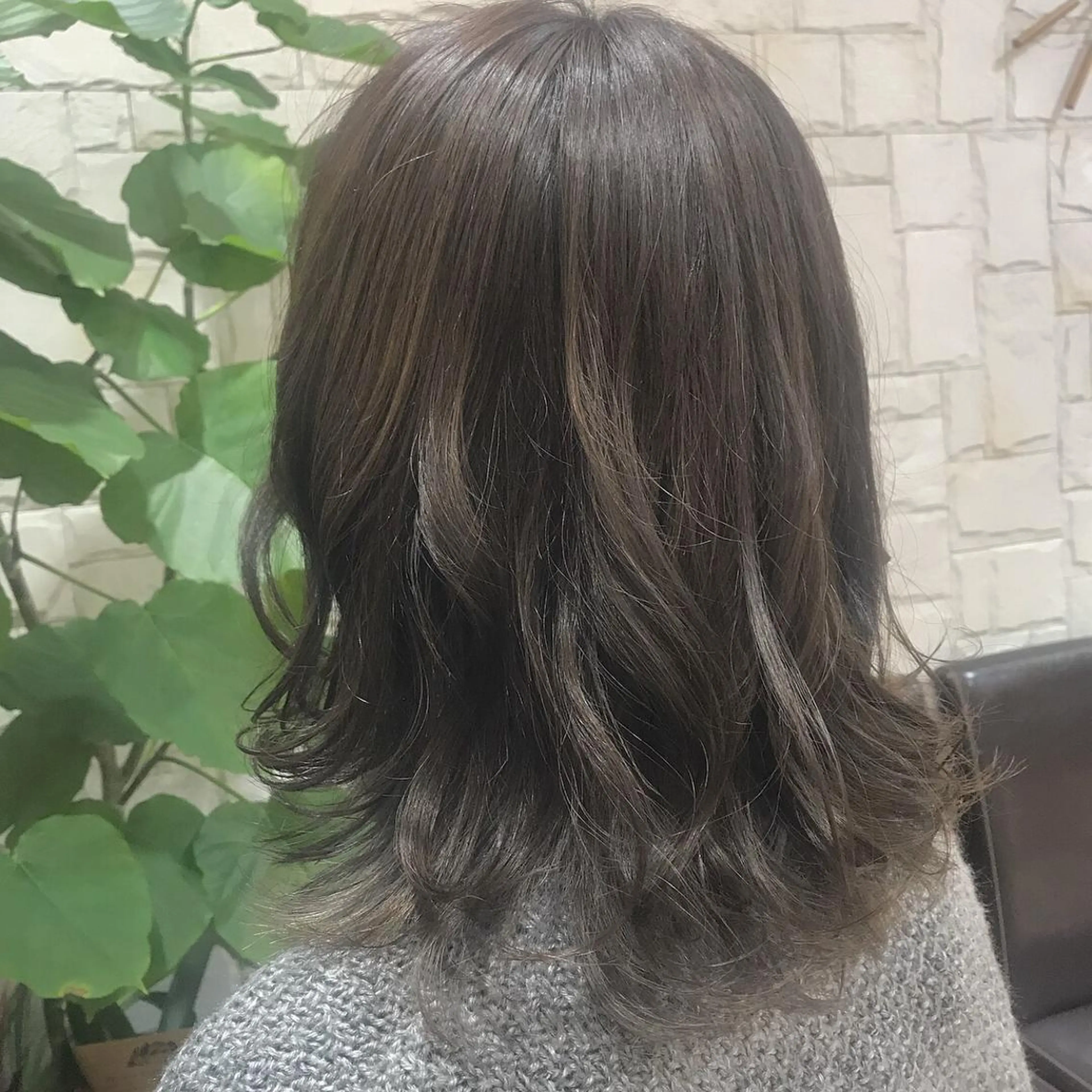 ミディアム カラー グレージュ 🥛洒落髪小顔cut なら龍崎🥛のヘアスタイル