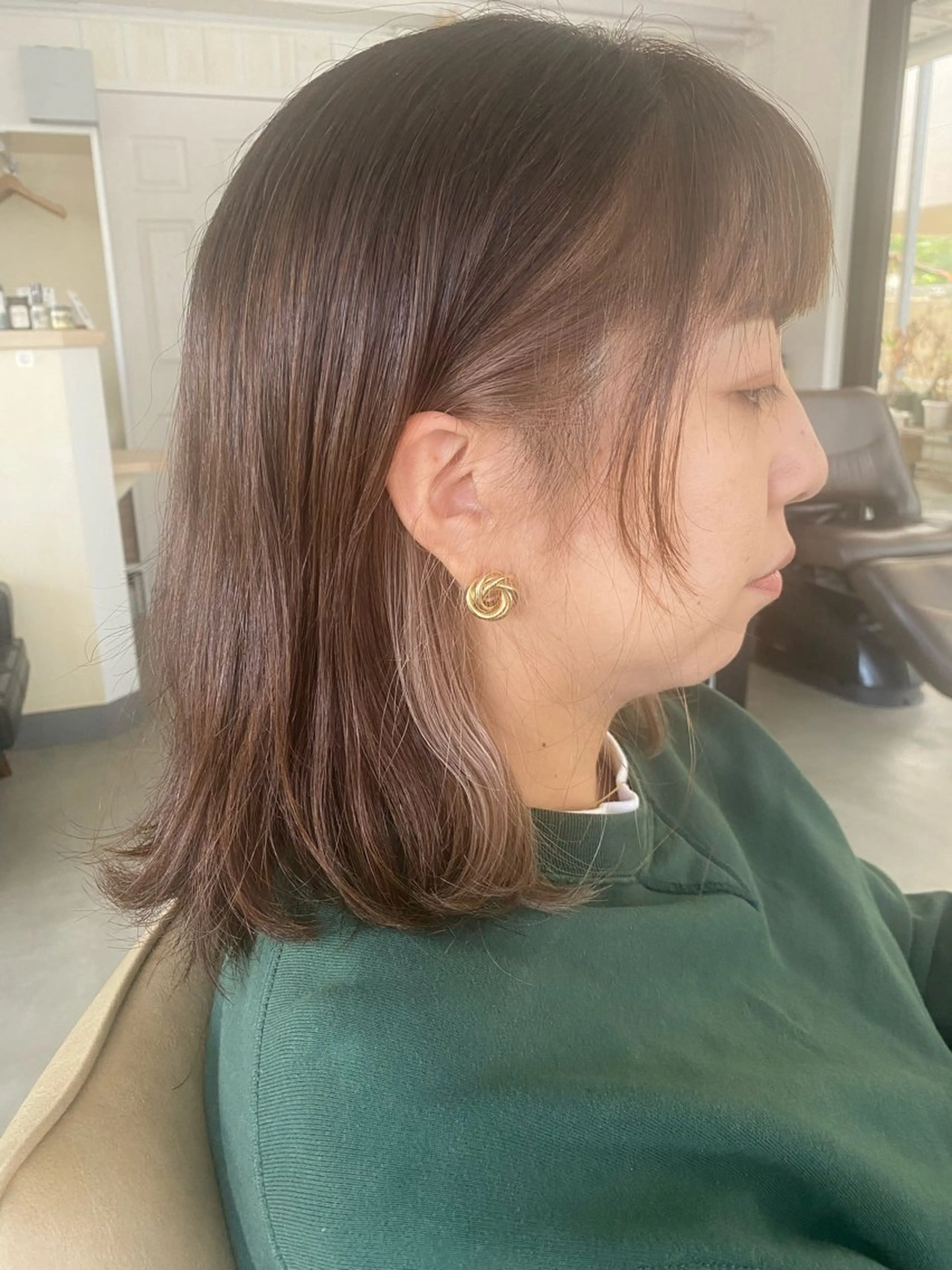 ミディアム カラー ベージュカラー ブリーチ インナーカラー 林 梓のヘアスタイル