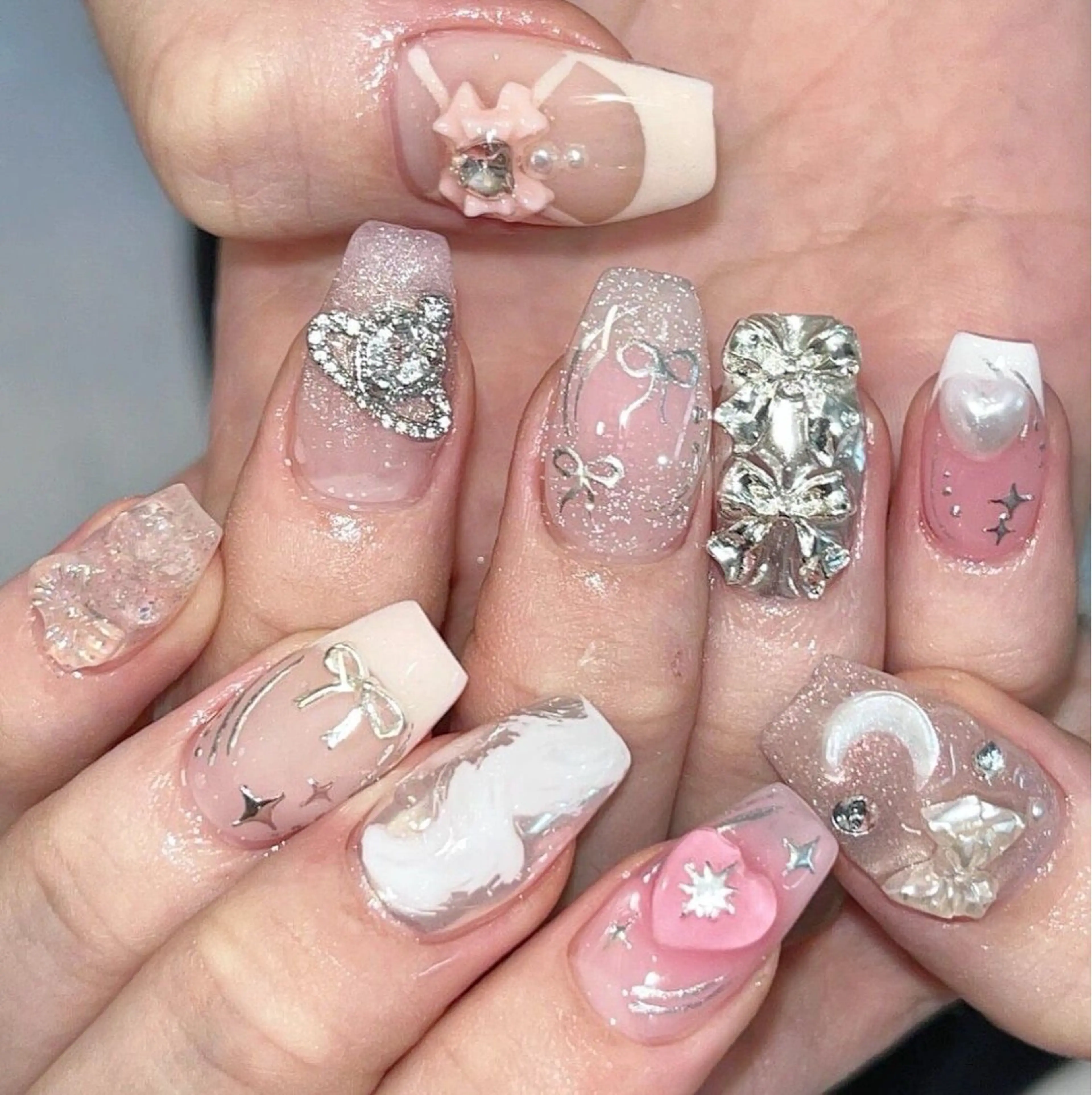 ネイル マグネットネイル ピンク ネイルチップ 冬ネイル Lee Nailsのネイルデザイン