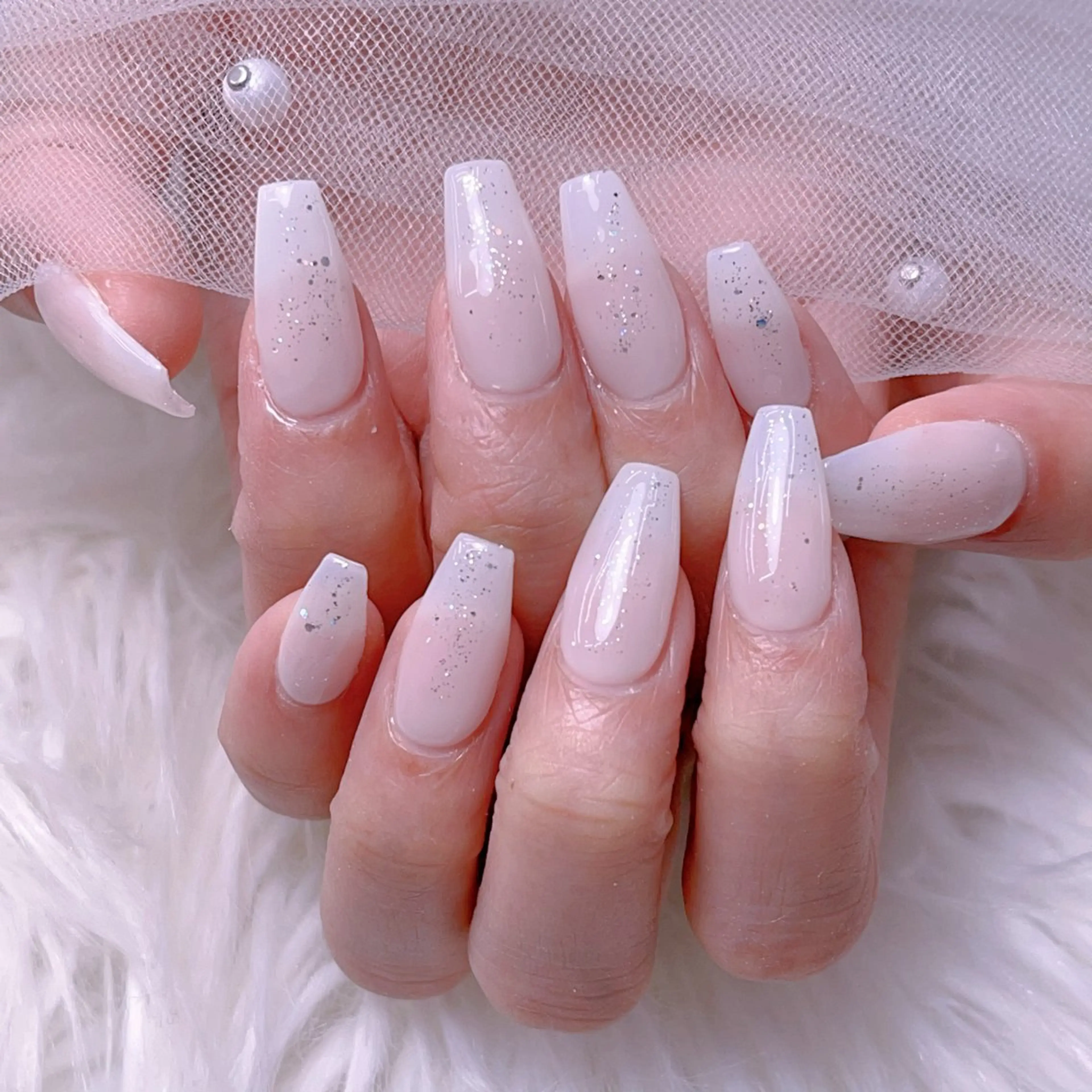 メンズ ネイル アートネイル フレンチネイル ジェルネイル キラキラネイル パラジェル Bloom スカルプ専門店のネイルデザイン