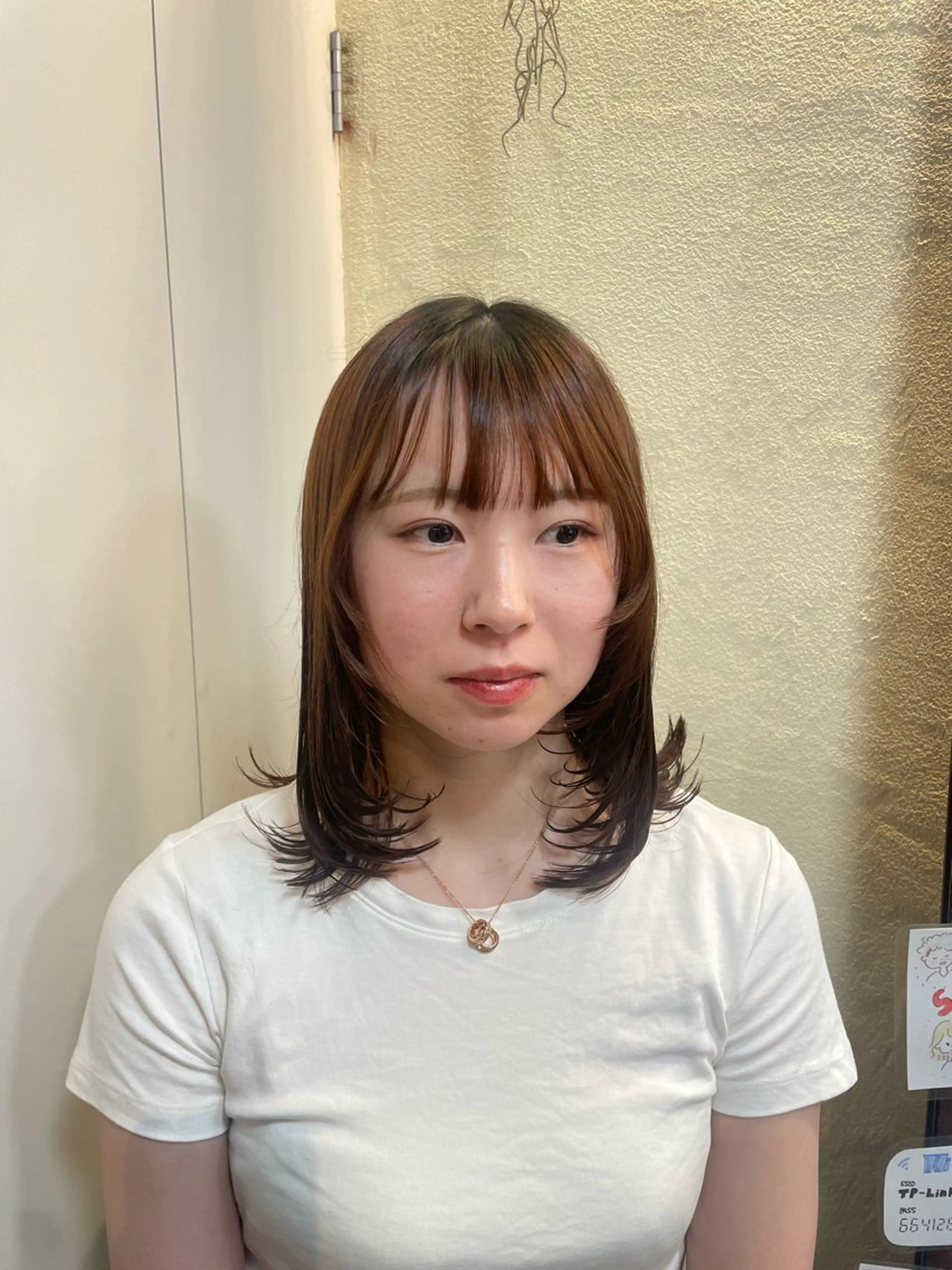 ミディアム レイヤーカット 外ハネヘア ウルフカット カット 大庭 萌瑚のヘアスタイル