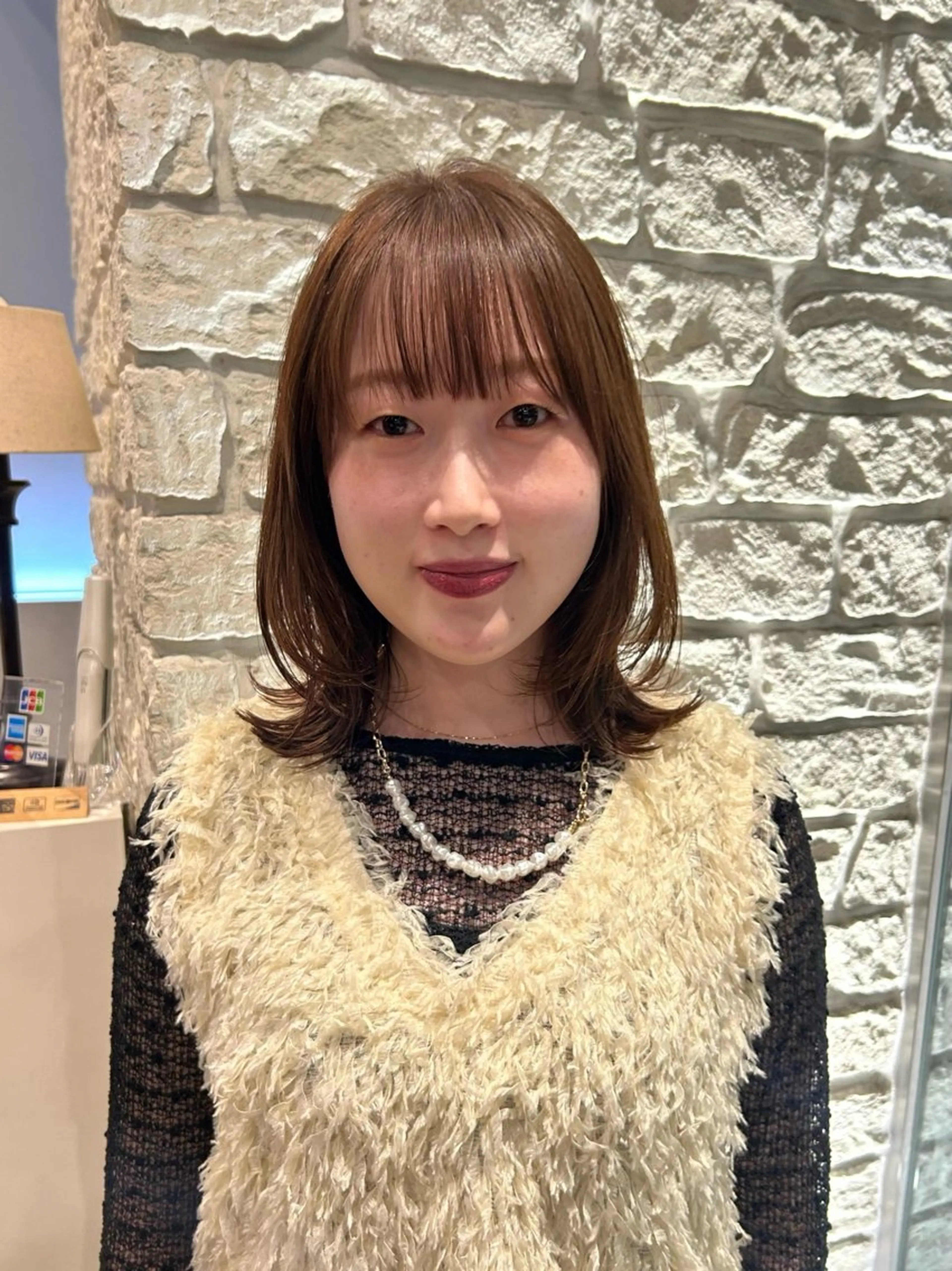 ミディアム くびれヘア カット ヘアカラー トリートメント 浅倉栞 /透明感カラーのヘアスタイル