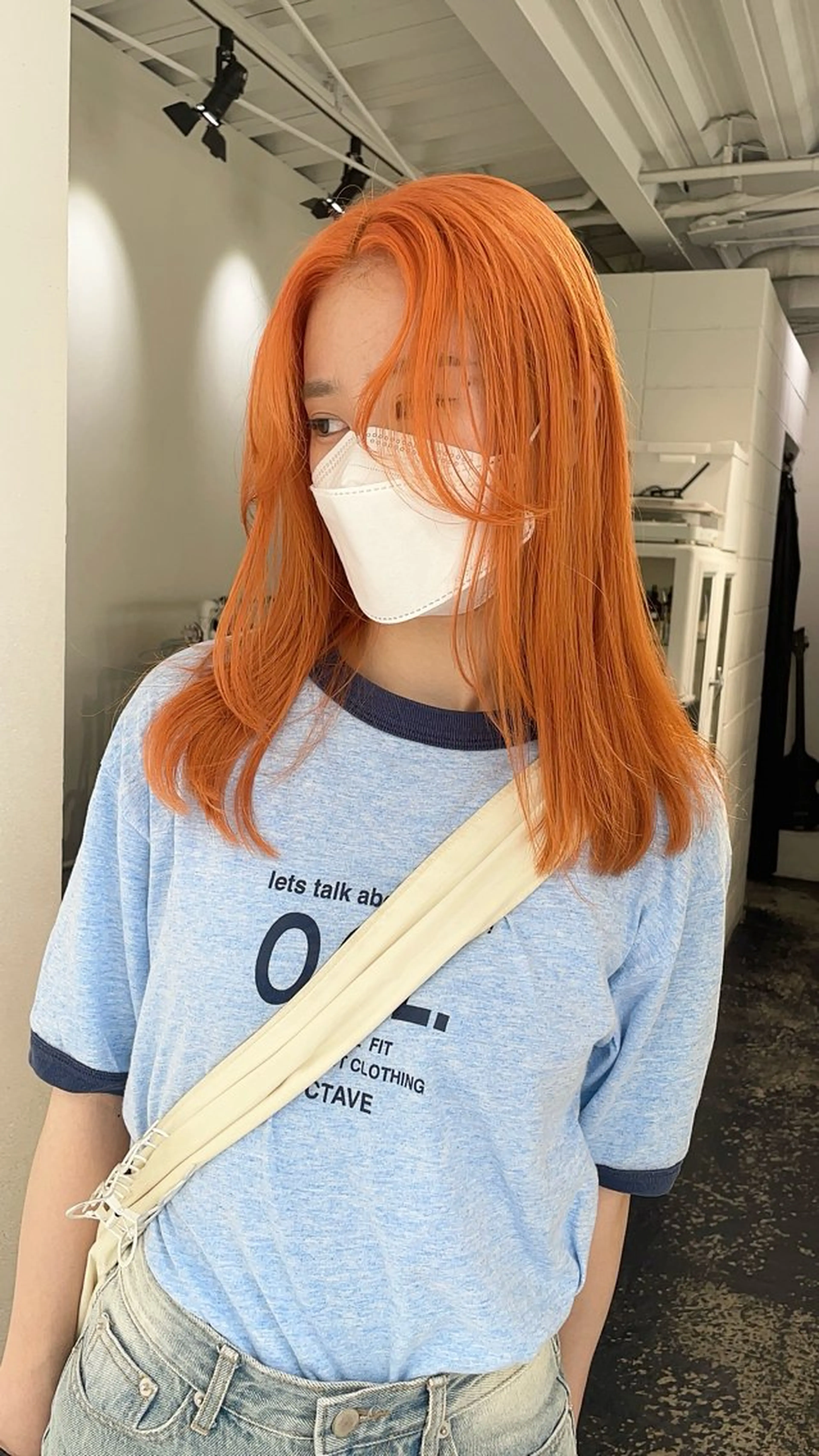 セミロング カラー ヘアアレンジ ブリーチ オレンジ カット トリートメント 艶ハイトーン/ヘア アレンジAYAKAのヘアスタイル