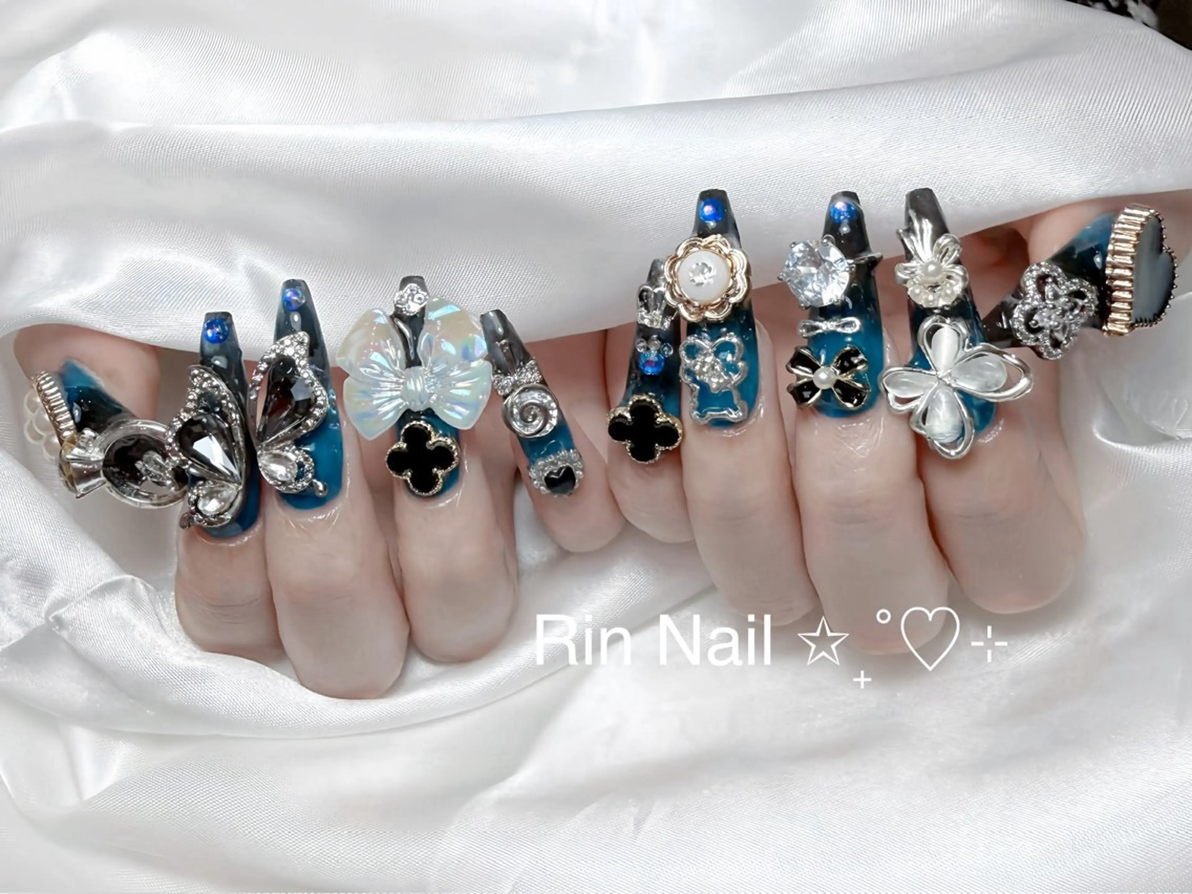 ネイル チークネイル フラッシュネイル フラワーネイル フットネイル ジェルネイル ハンドネイル Rin Nail Shinokuboのネイルデザイン