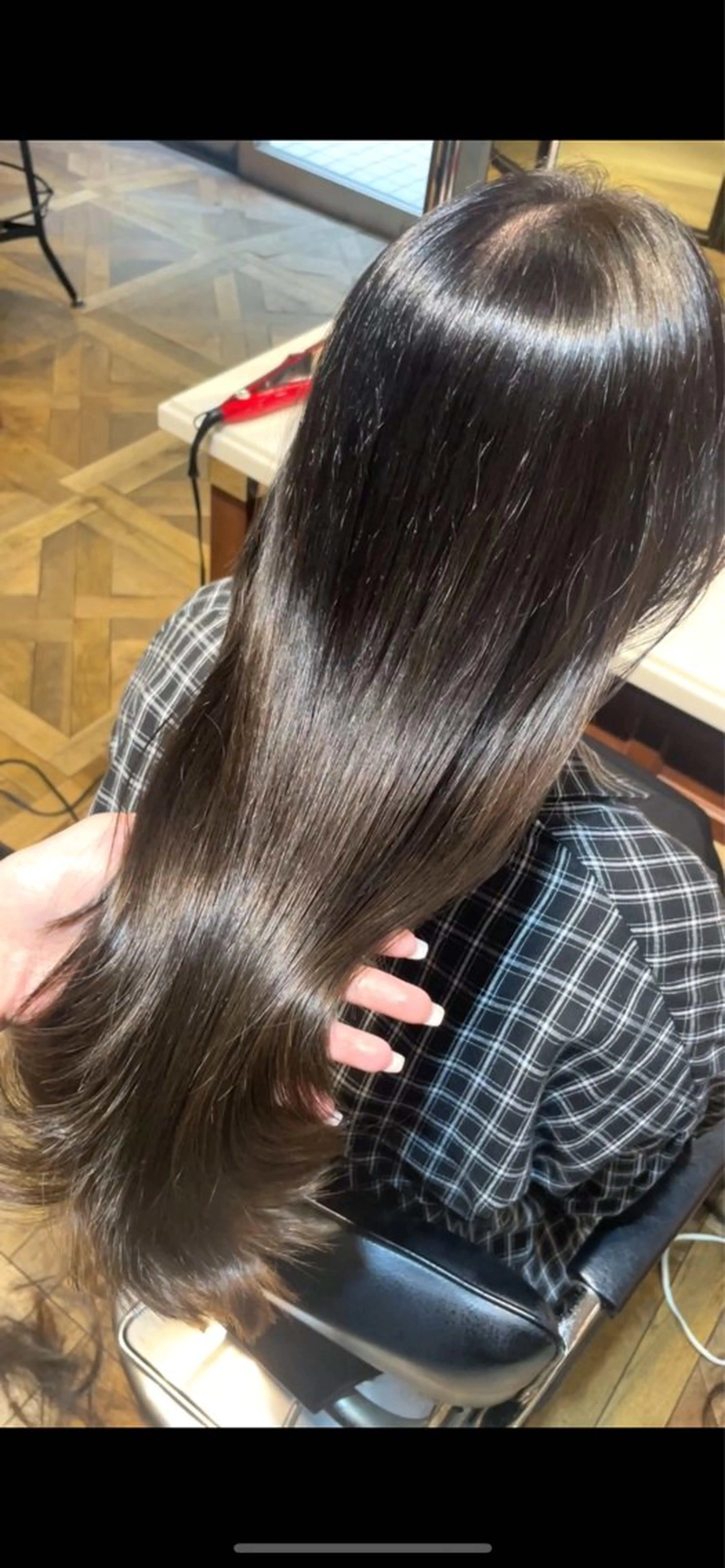 ロング カラー ベージュカラー グレージュ オリーブベージュ オリーブカラー オリーブグレージュ カット ヘアカラー トリートメント BEBE所属・ご新規様限定 透明感カラーKANAのヘアスタイル