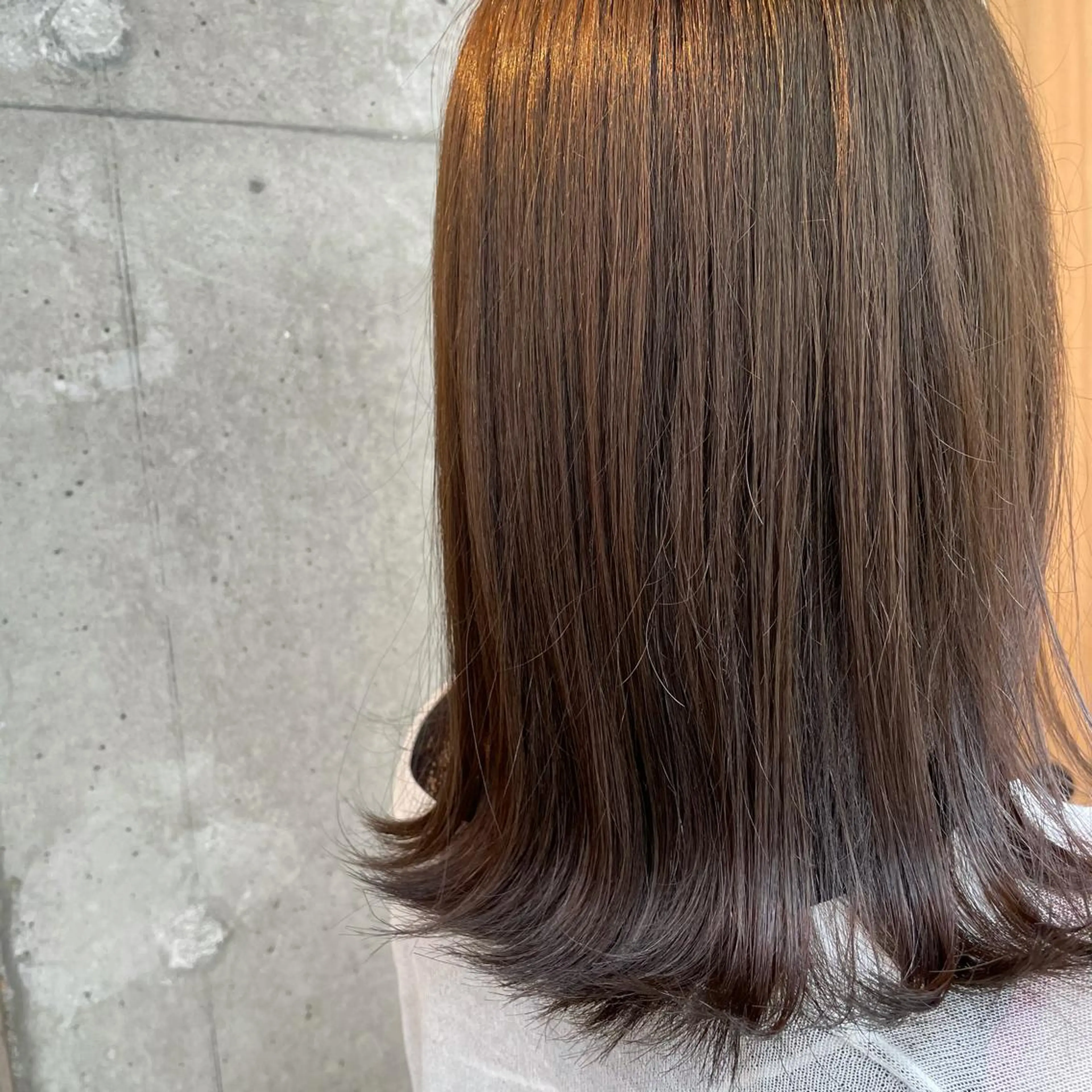 セミロング カラー ブリーチ ブリーチなしカラー vain所属・パーマウルフショート 濱田匠のヘアスタイル