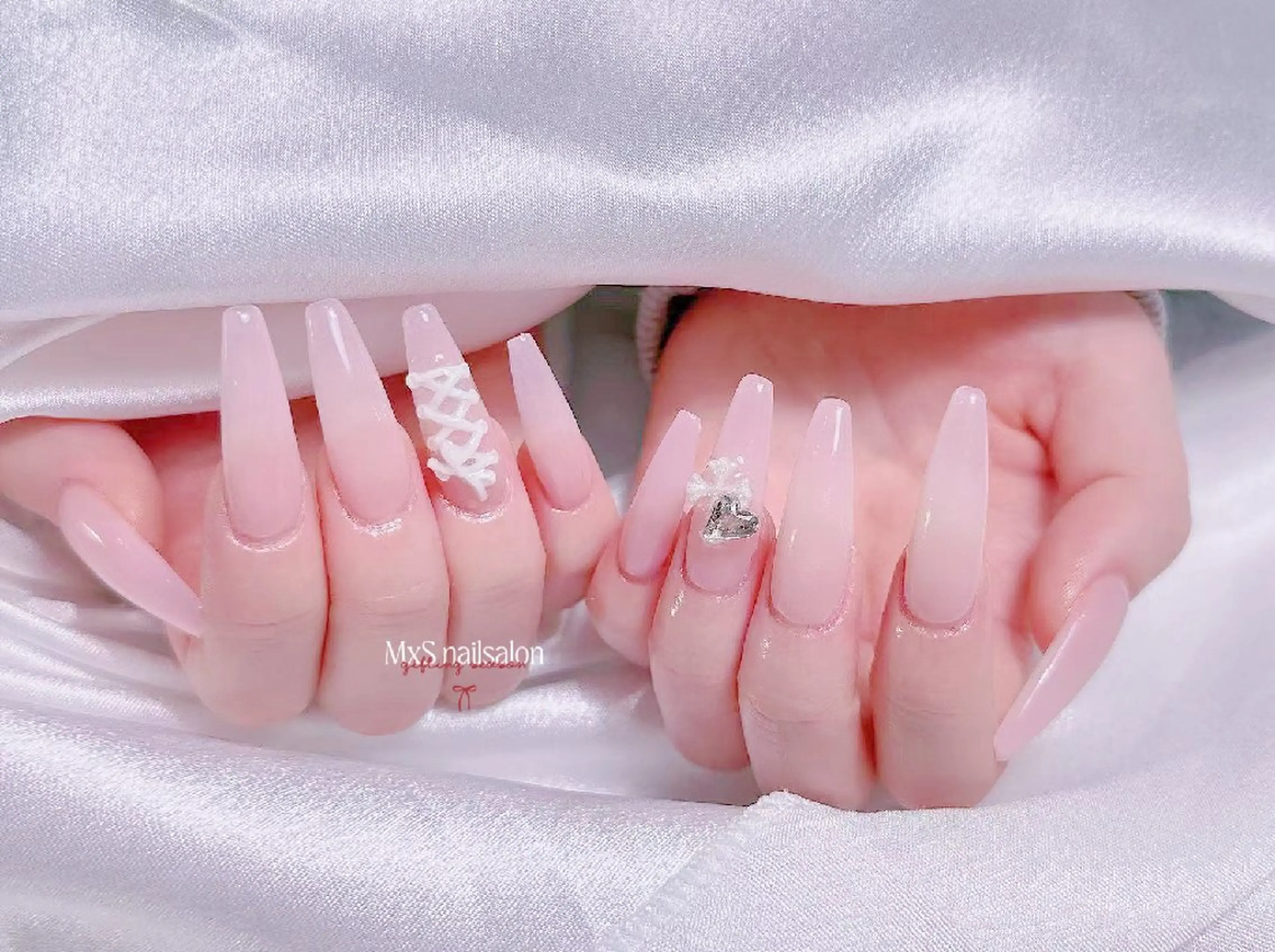 ネイル ハンドネイル ハンドケア MxS Nail(長さだし/フィルイン/マグネット/韓国ネイル/ワンホンネイル/ワンカラー)所属・MxS リィリィのネイルデザイン