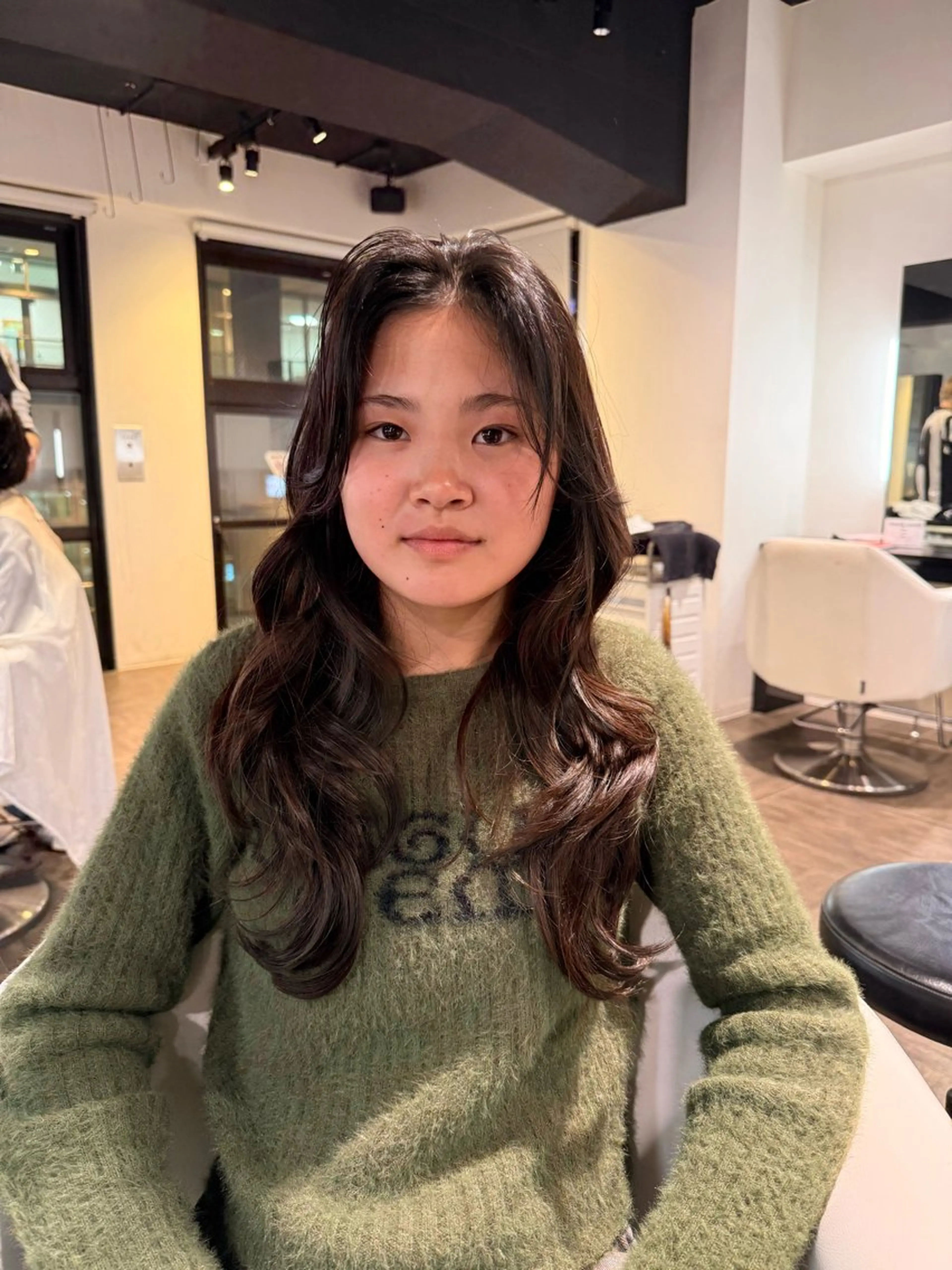 ロング カット レイヤー/艶カラー ROKUのヘアスタイル