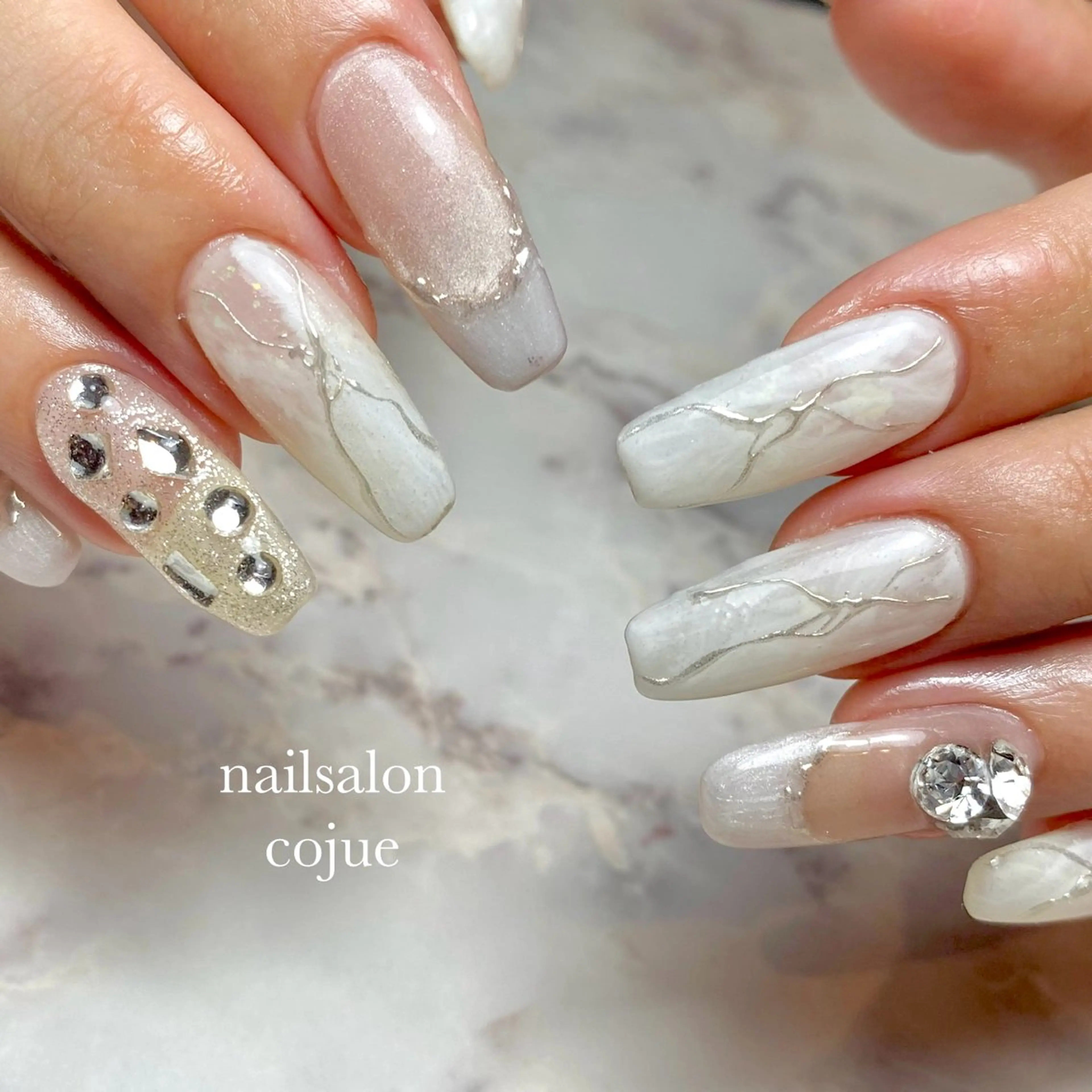 ネイル 大理石ネイル(マーブル) ホワイト nailsalon cojue  ERIのネイルデザイン