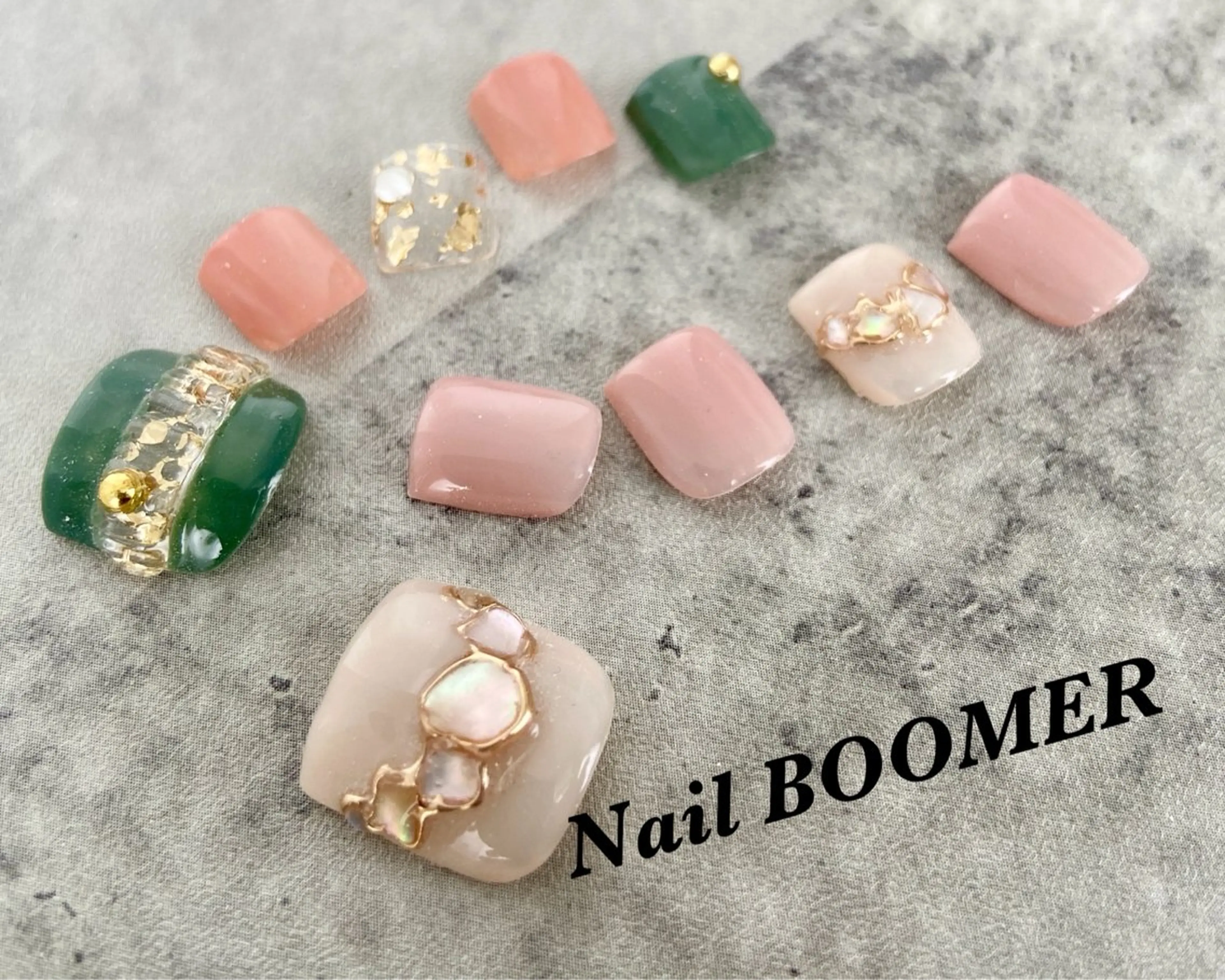 ネイル フットネイル ネイル ブーマーのネイルデザイン