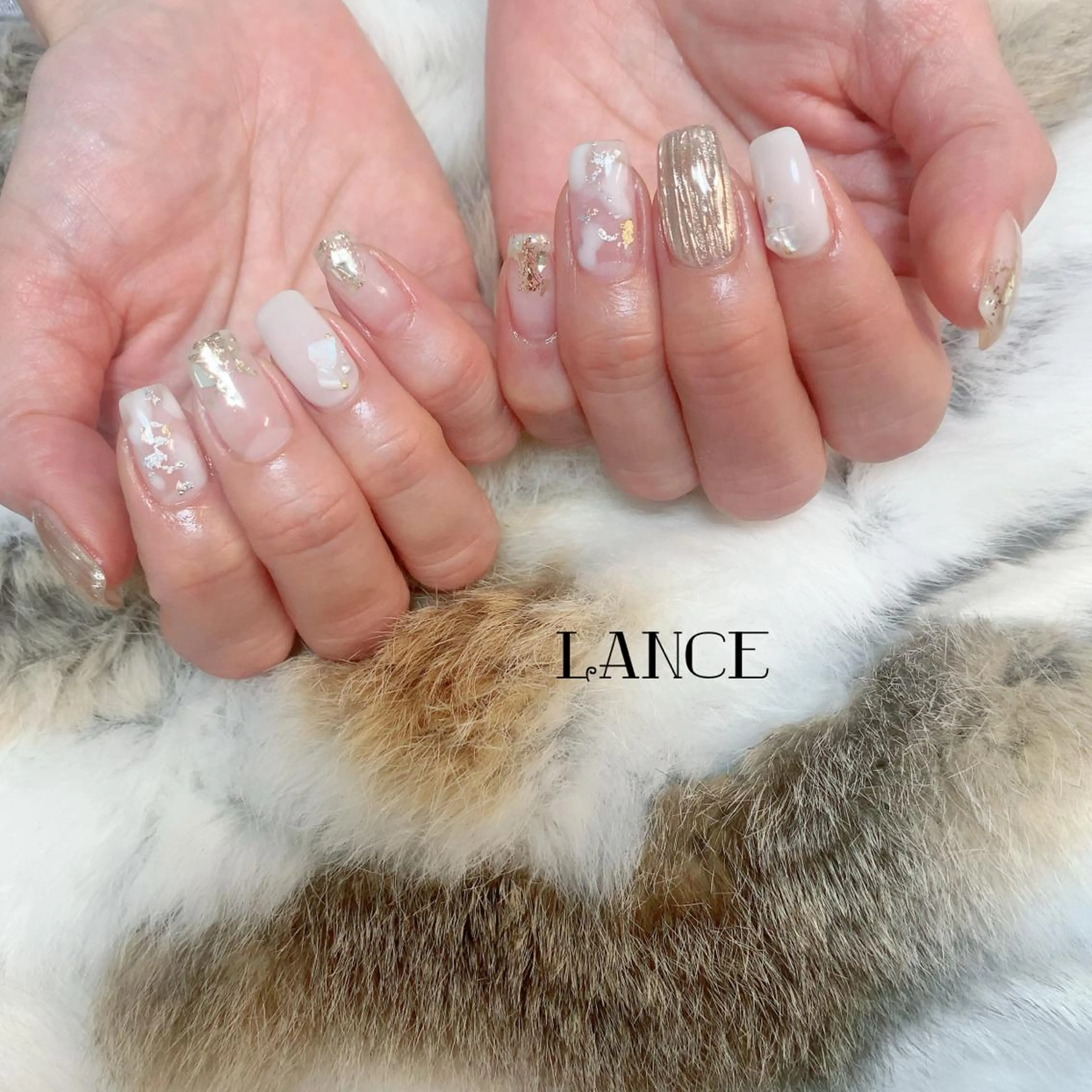 ミディアム ネイル オーロラネイル フレンチネイル グラデーション キラキラネイル シンプルネイル ハンドネイル Lance nailのネイルデザイン