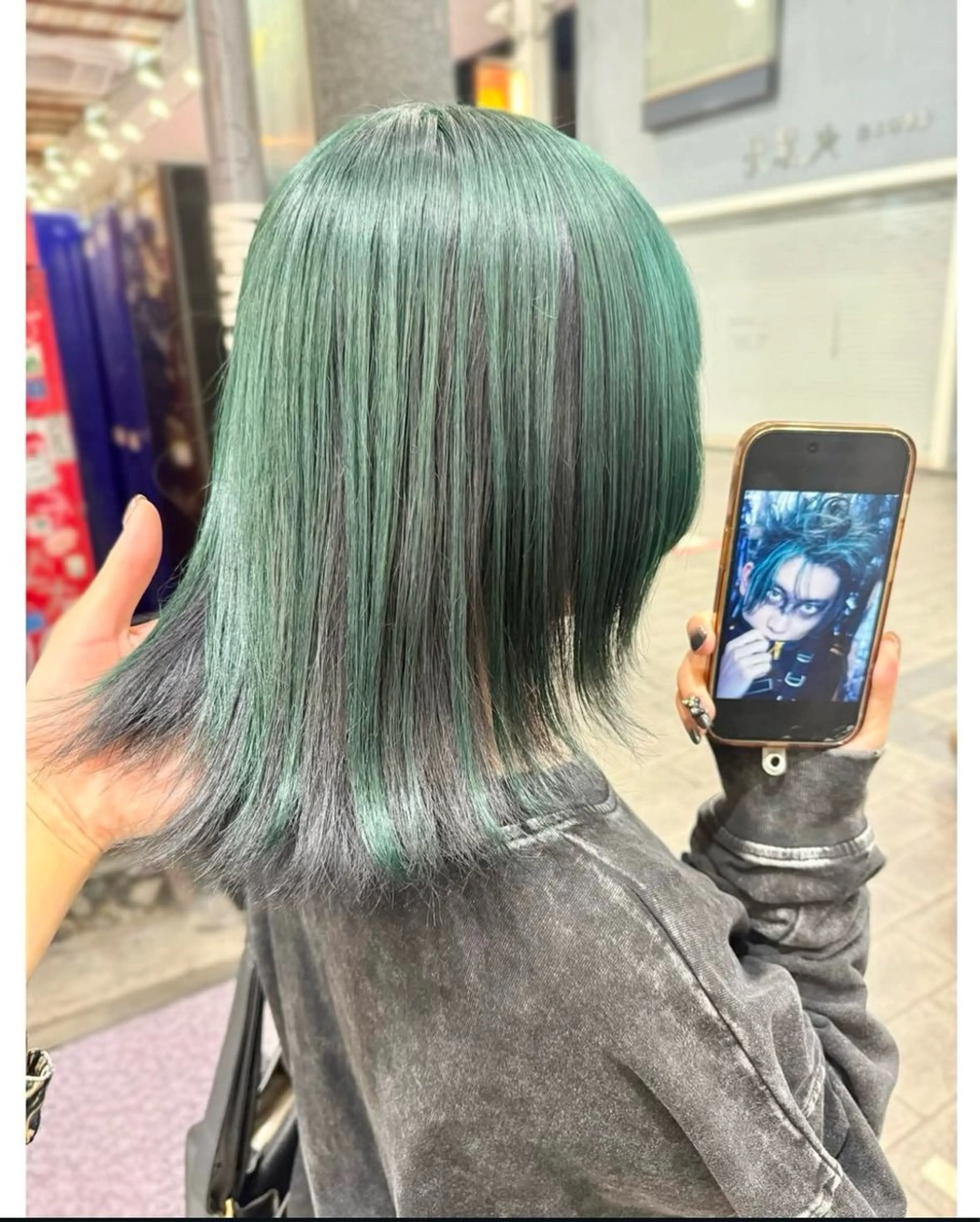 ミディアム カラー ダークグレー ヘアカラー GARU-ガル-所属・TSUNO🦖 派手髪/オタク美容師のヘアスタイル