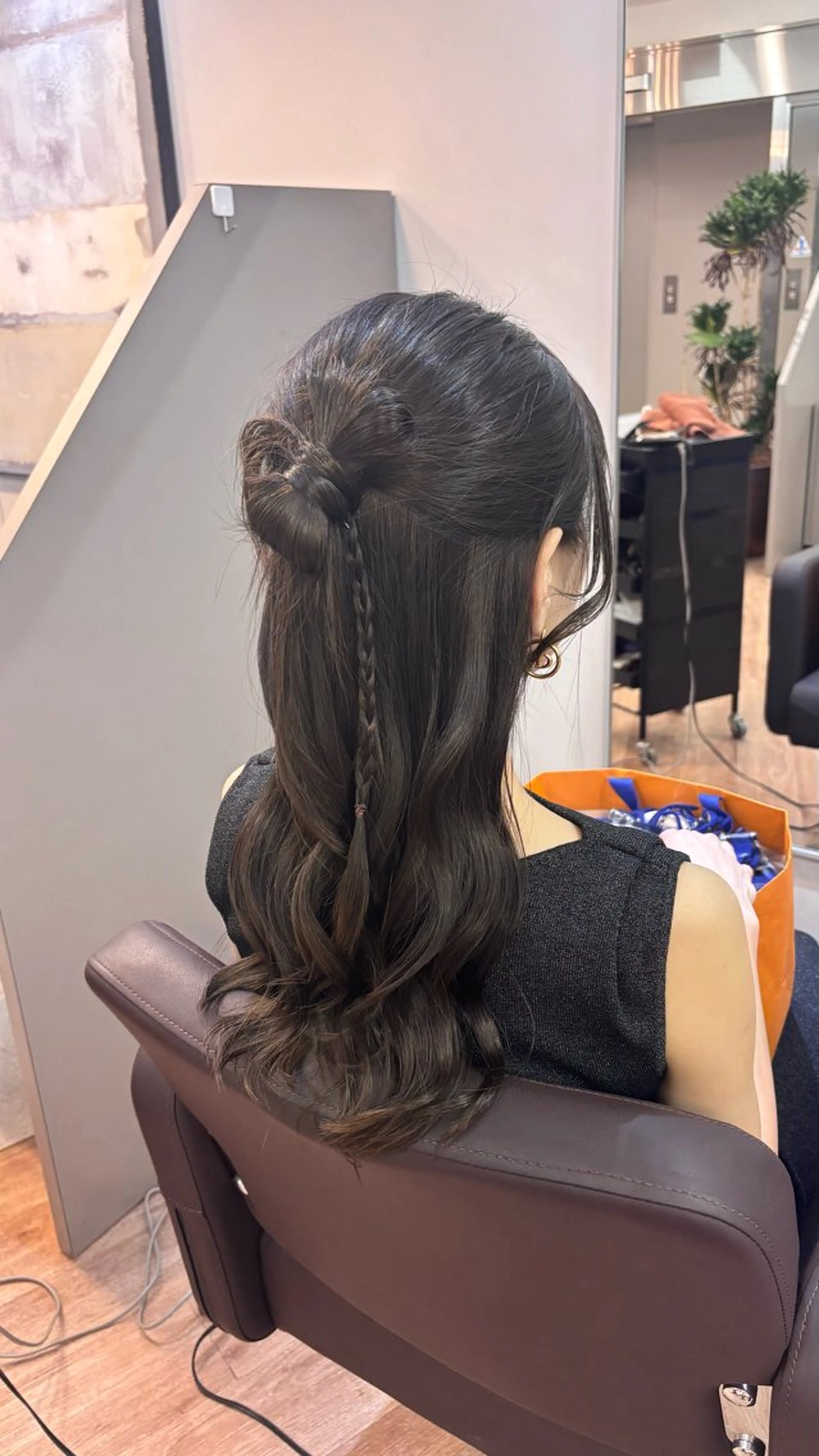 ロング ヘアアレンジ 韓国風ヘア momo/髪質改善 /コテ巻きパーマのヘアスタイル