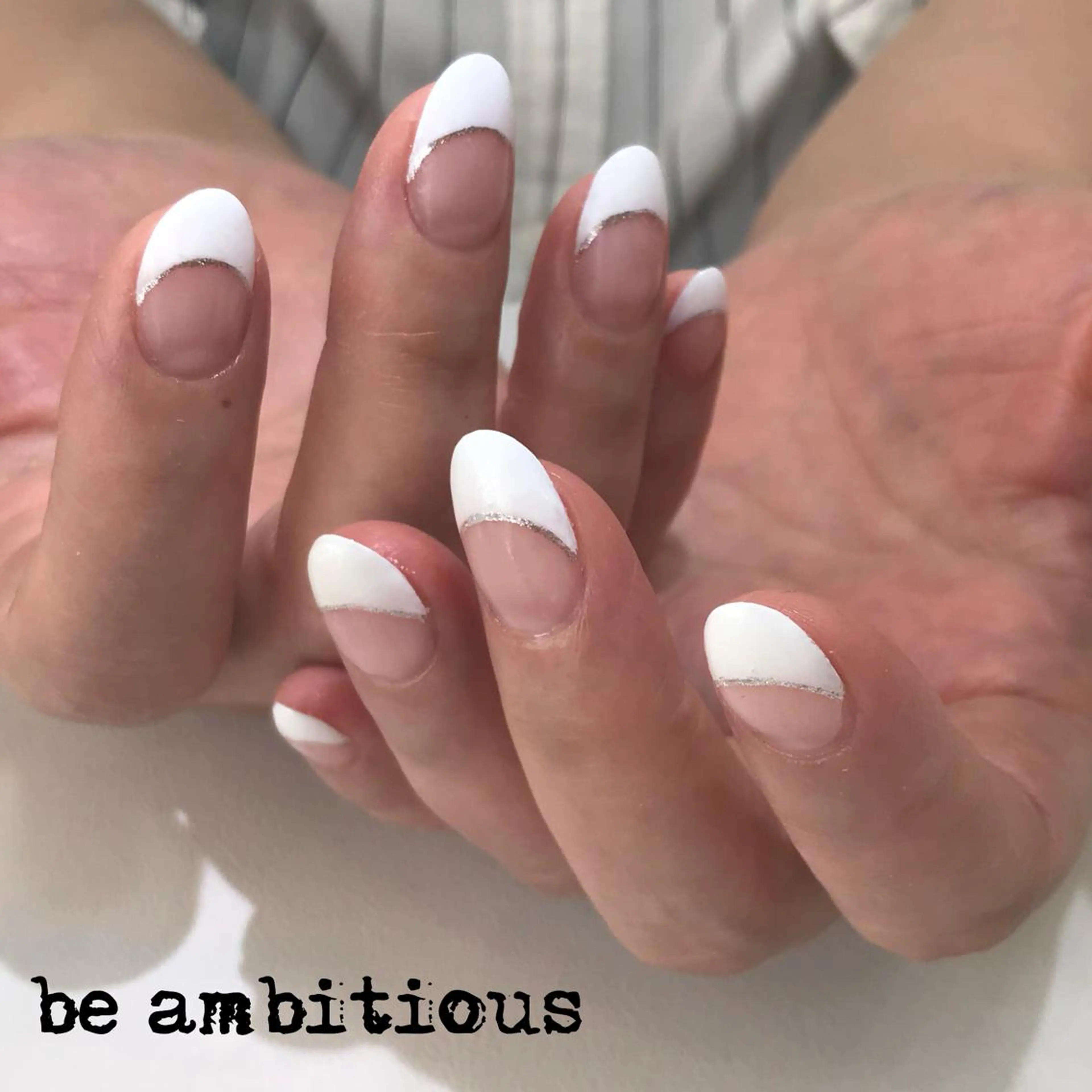 ネイル シンプルネイル EMIKOのネイルデザイン