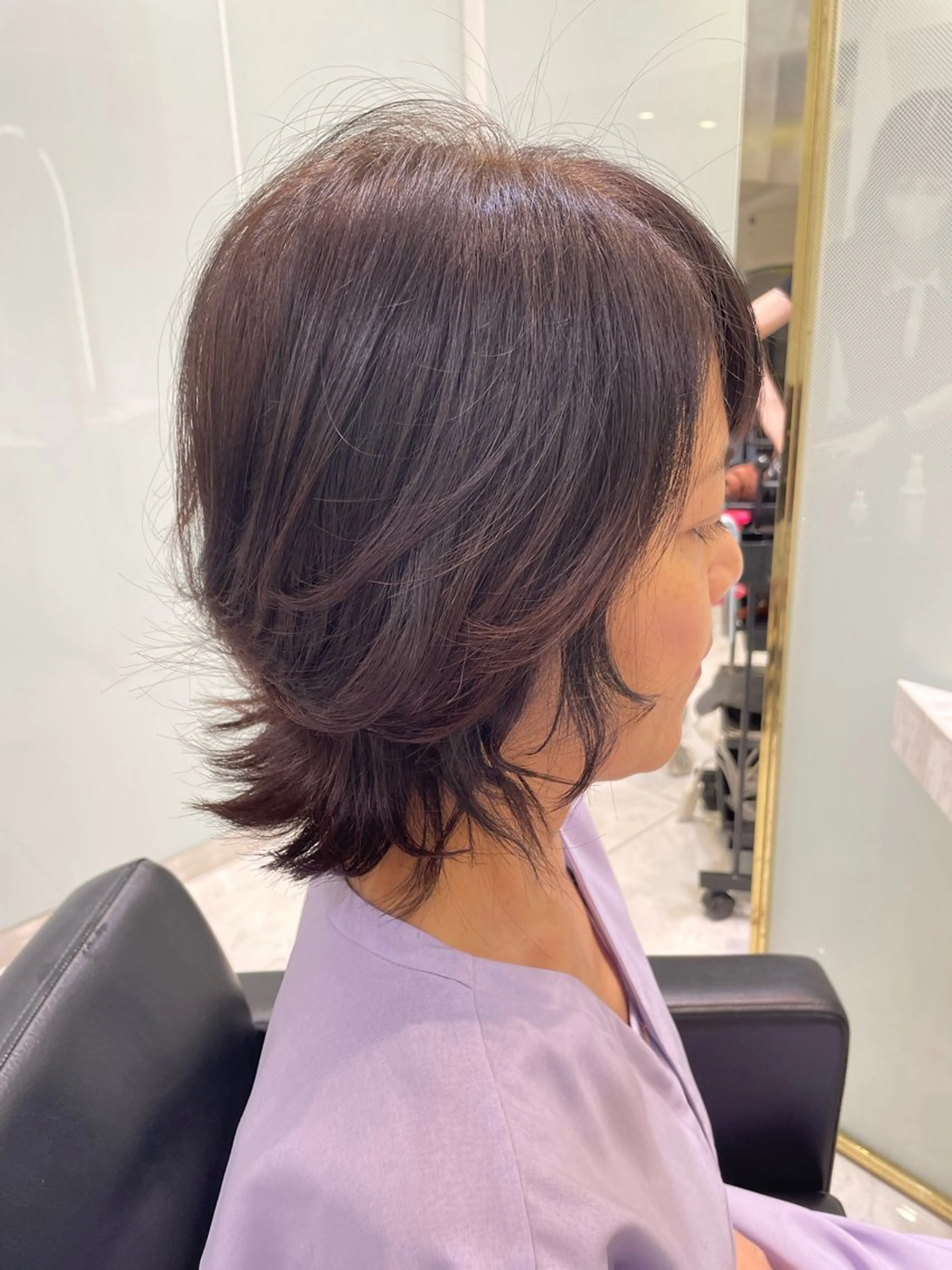 ミディアム レイヤーカット 外ハネヘア 六本木美容室白金台所属・カットモデル無料✨ 塚田のヘアスタイル