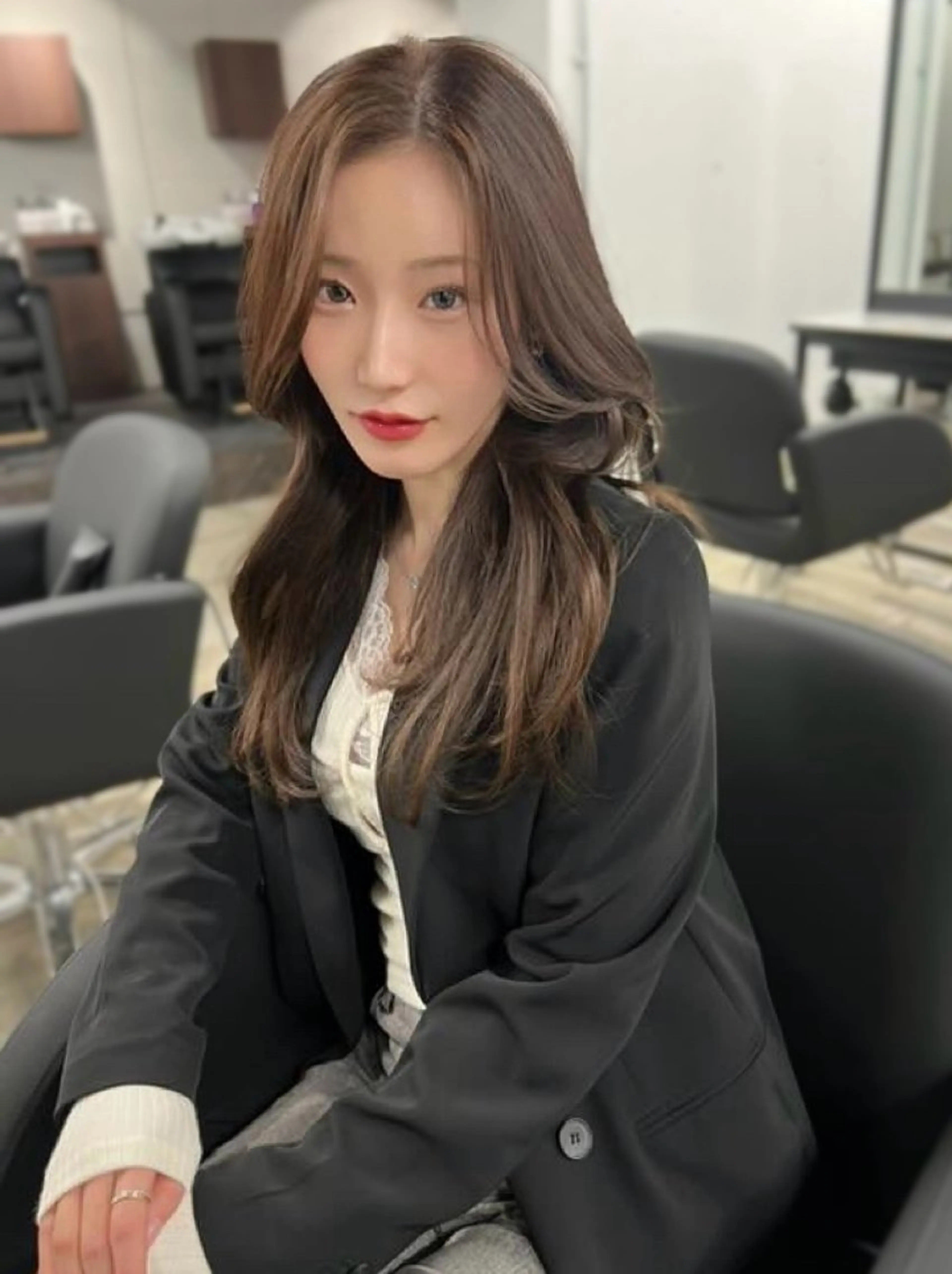 セミロング レイヤーカット/ 縮毛矯正/ミサキ💐のヘアスタイル