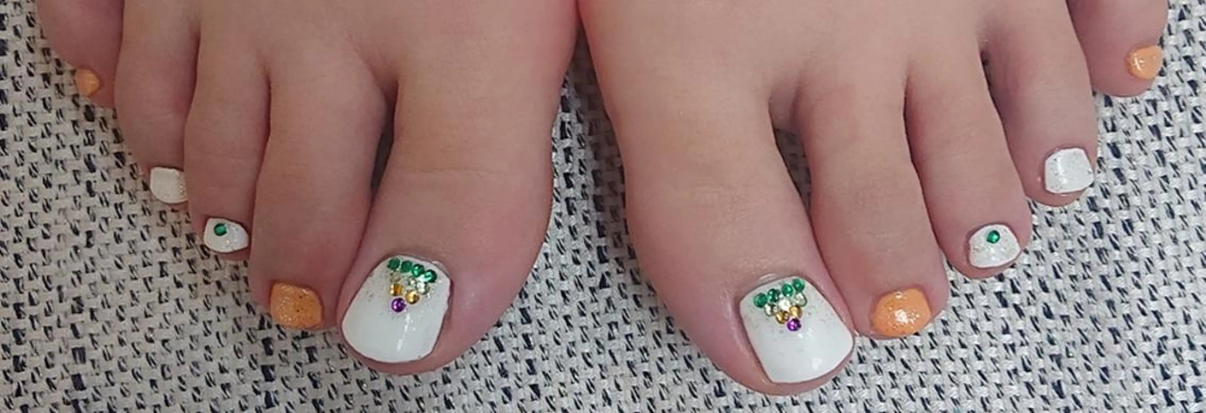 ネイル 🍒当日もOK🍒 𝑳𝑼𝑵𝑨花井のネイルデザイン